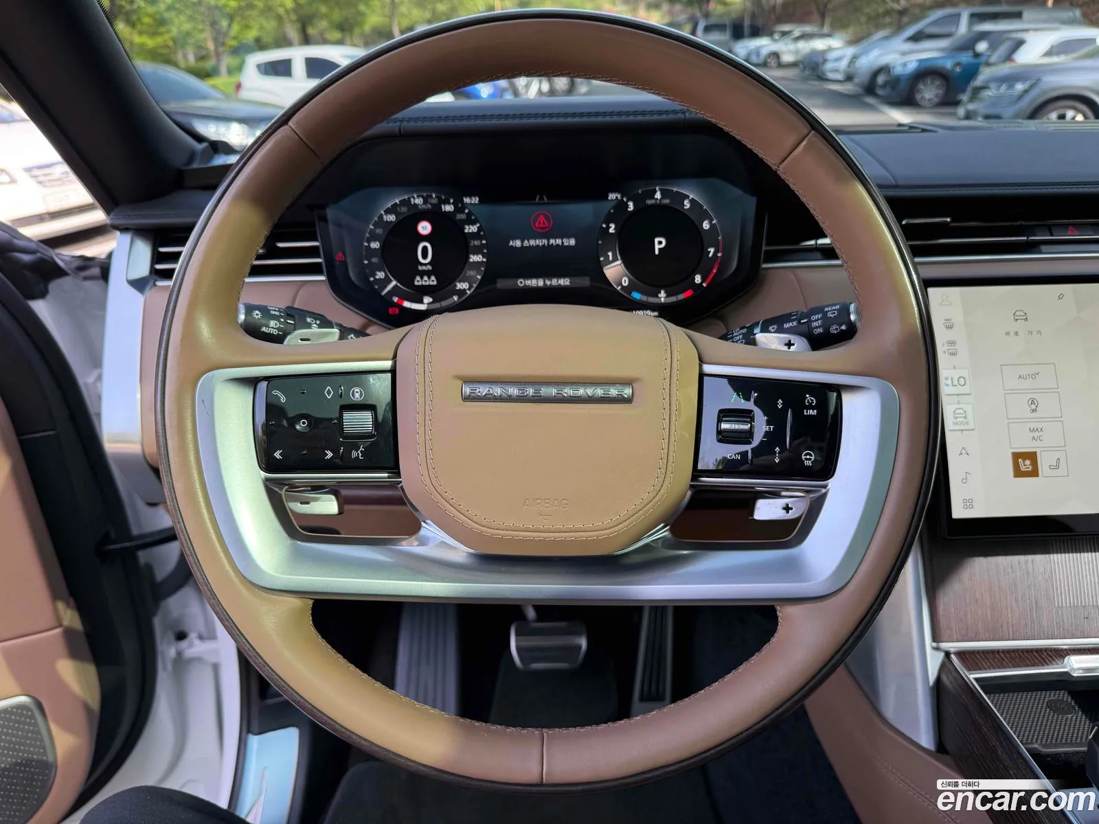 Land Rover Range Rover 2024 — 18