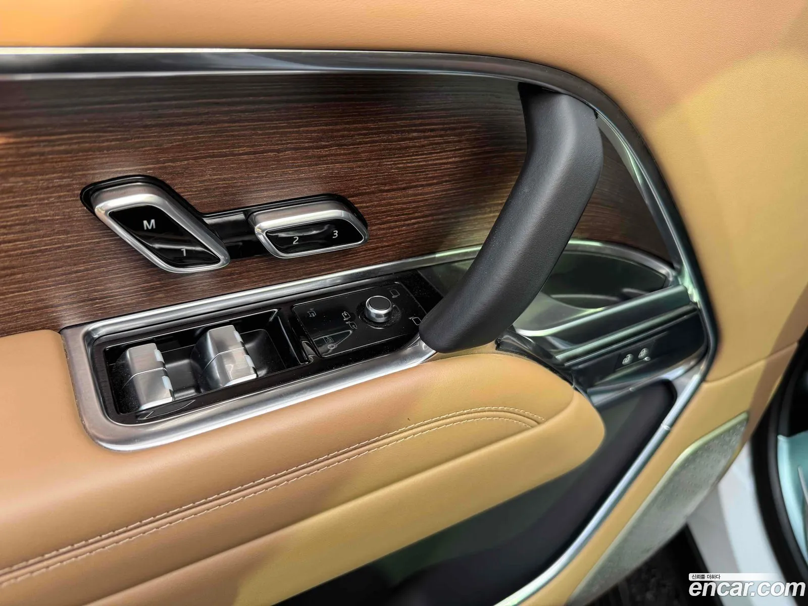 Land Rover Range Rover 2024 — 15