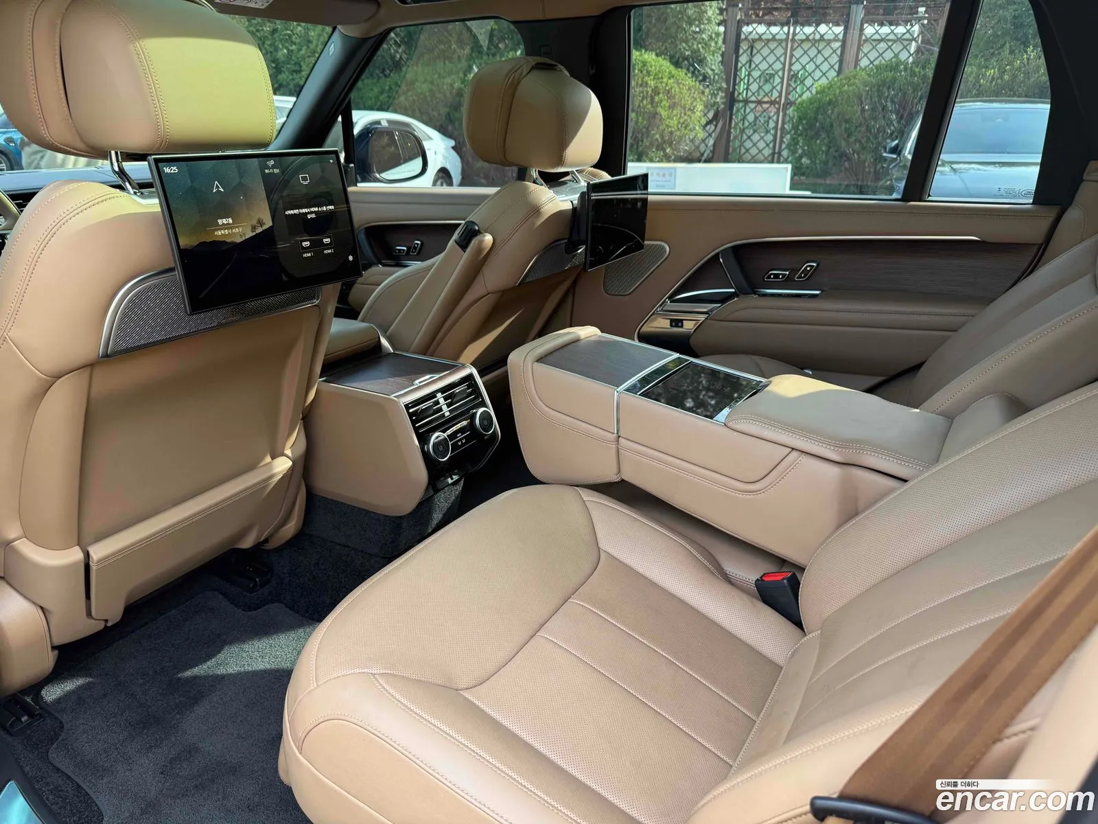 Land Rover Range Rover 2024 — 5