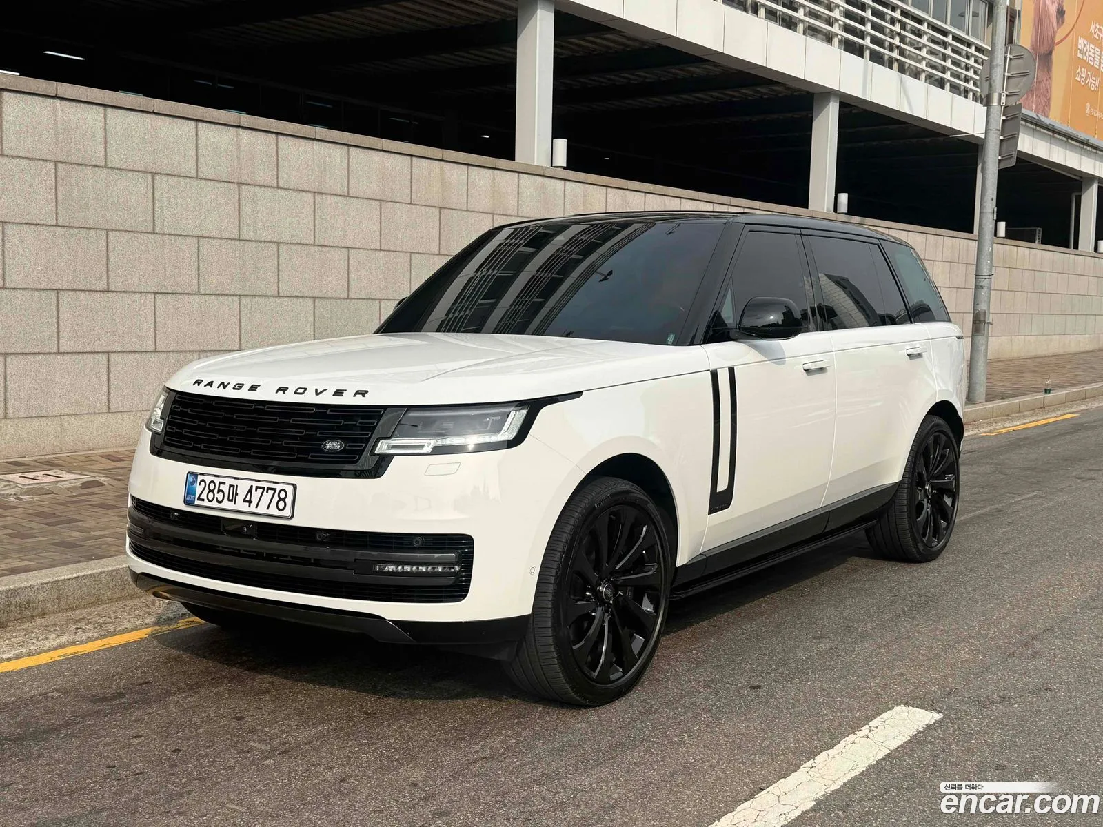 Land Rover Range Rover 2024 — 17