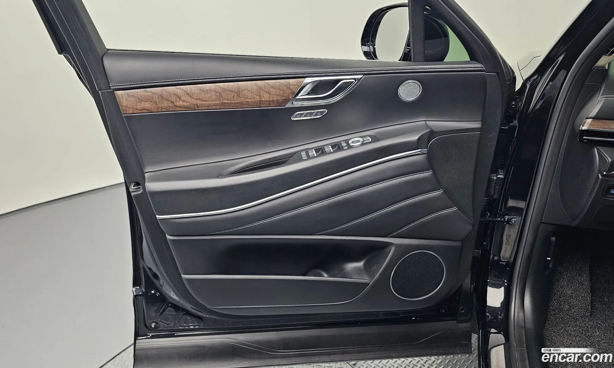 Genesis GV80 2023 — 17