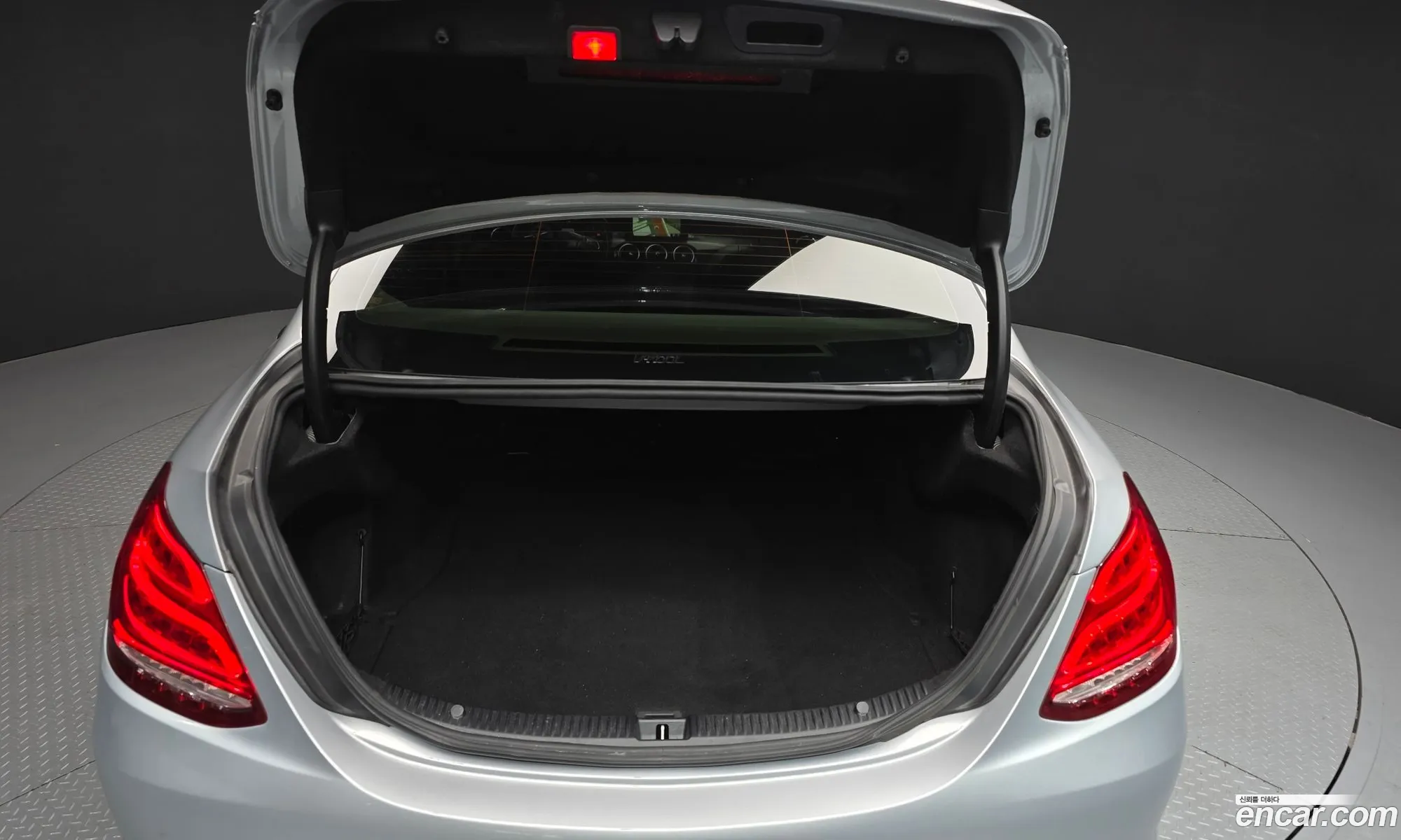 Mercedes-Benz C-Class W205 2016 WDDWF0EB6GR171169 — 10