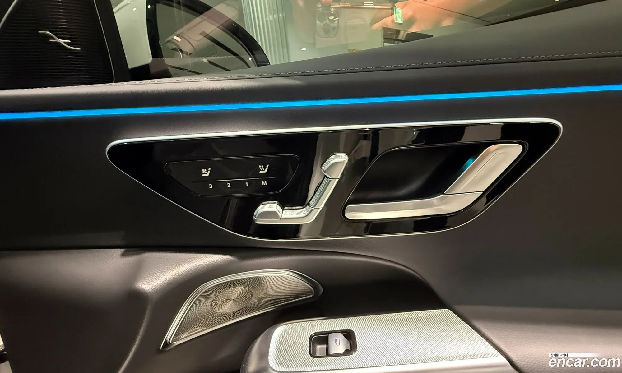 Mercedes-Benz E-Class W214 2025 — 14