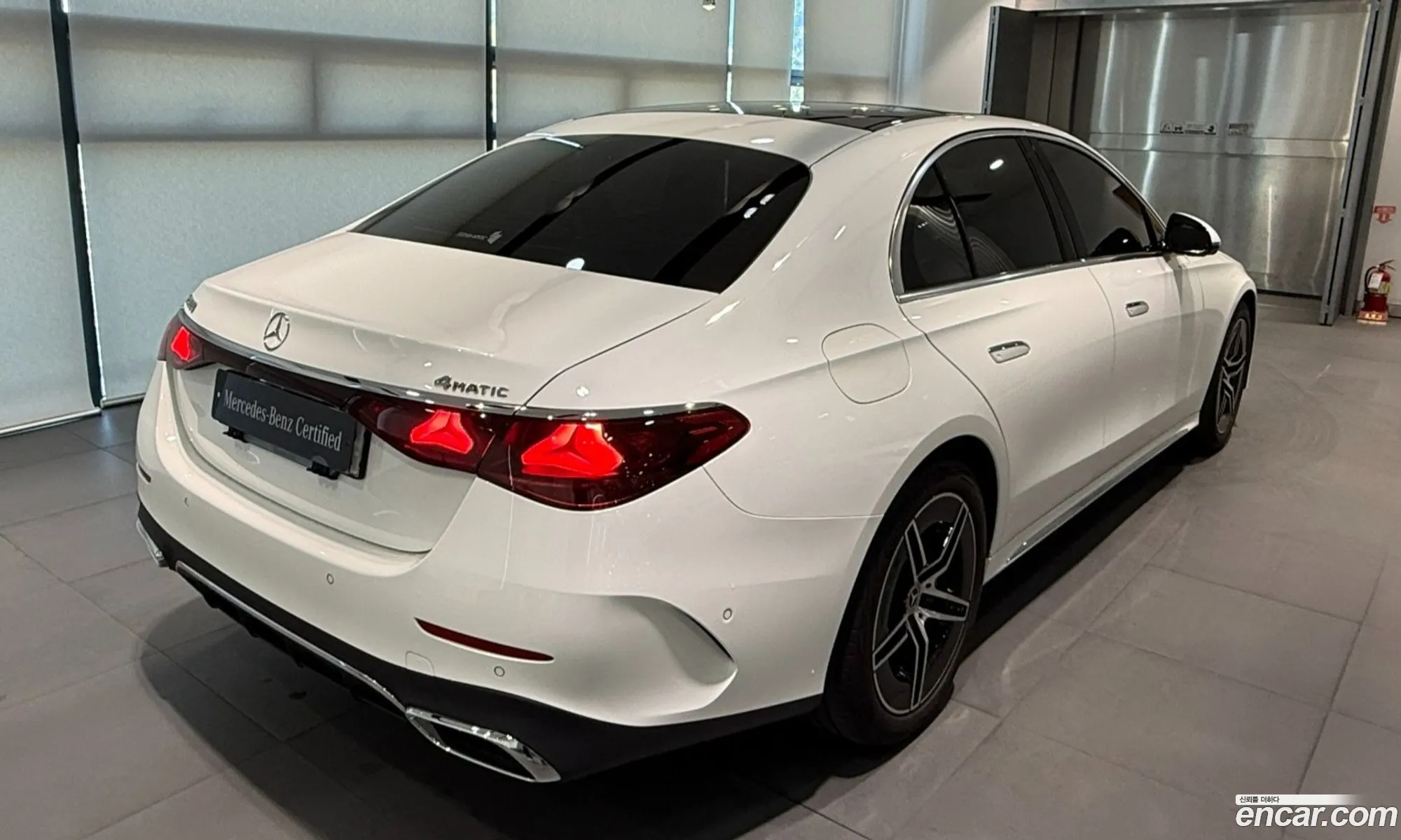 Mercedes-Benz E-Class W214 2025 — 12