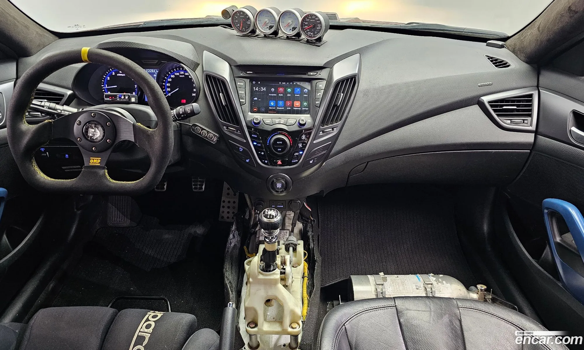 Hyundai Veloster 2013 — 12