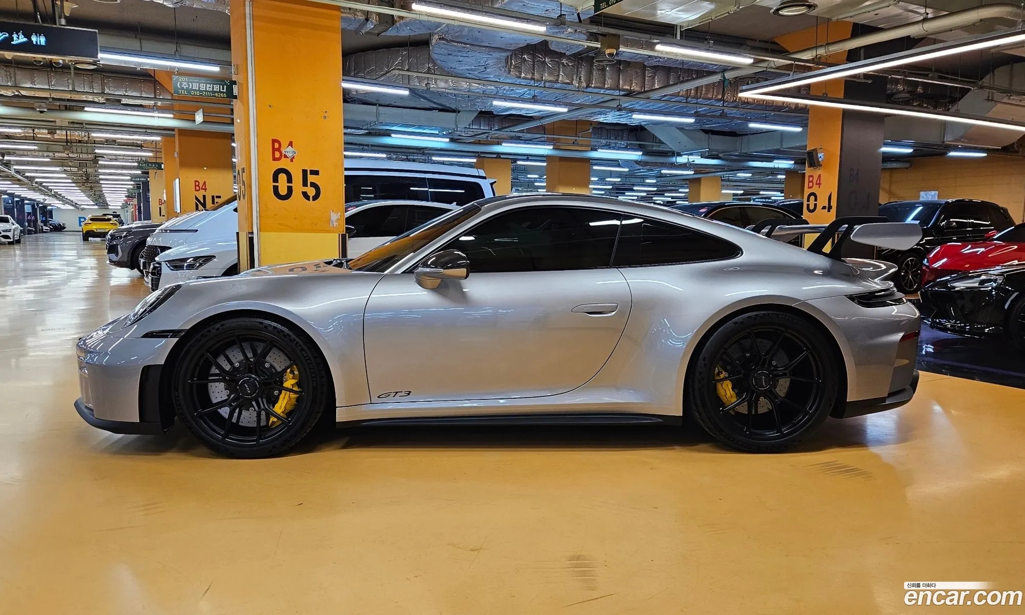 Porsche 911 2025 — 8