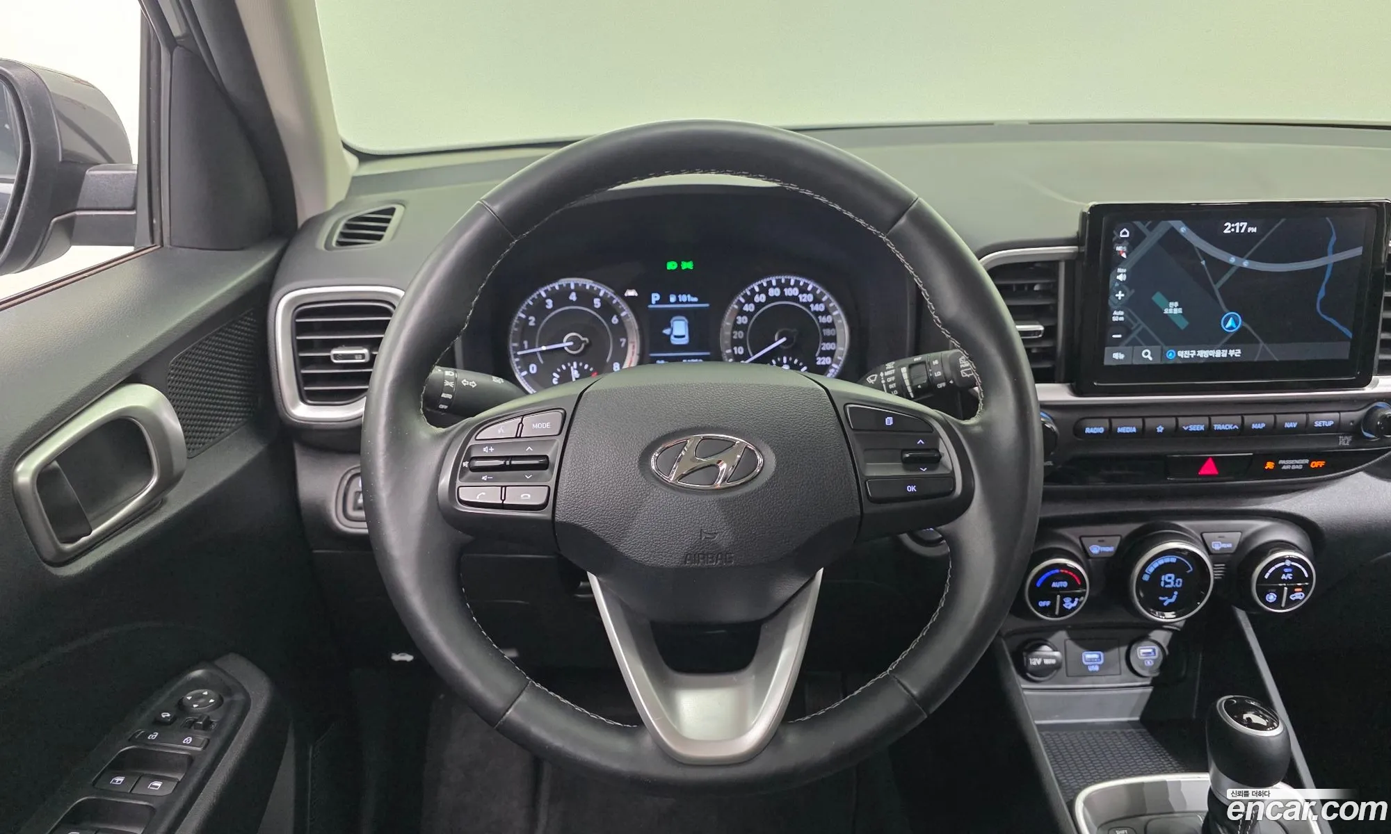 Hyundai Venue 2021 — 14