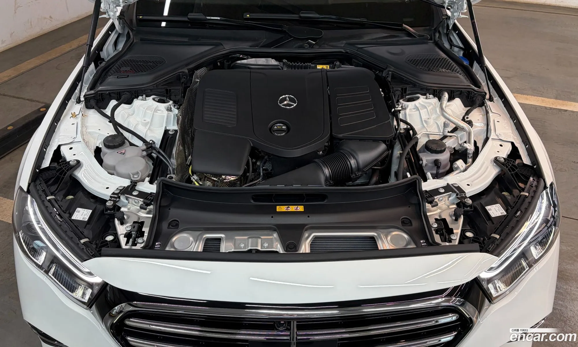 Mercedes-Benz E-Class W214 2025 — 20