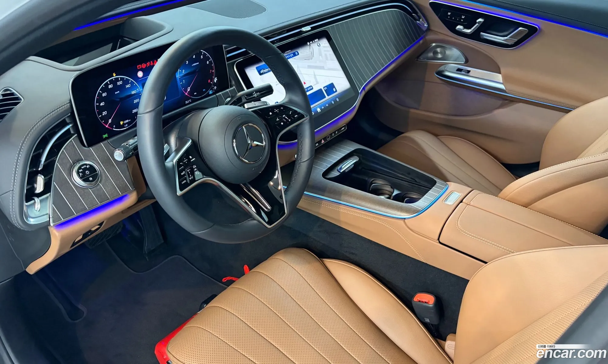 Mercedes-Benz E-Class W214 2025 — 13