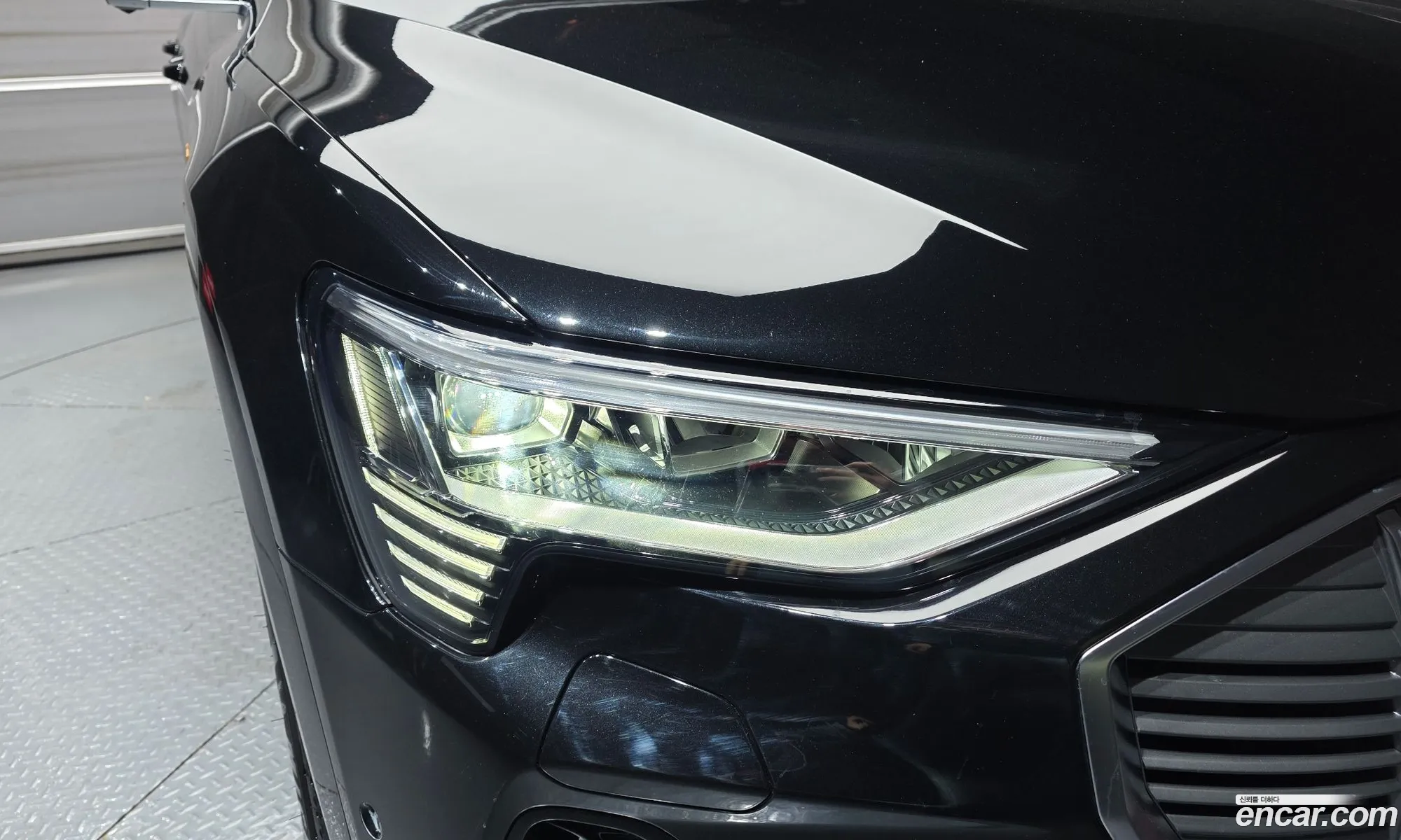 Audi e-tron 2022 — 32
