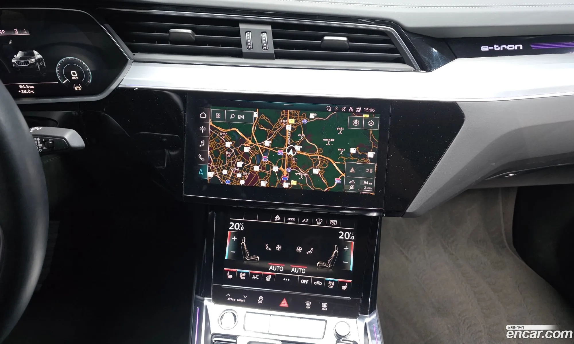 Audi e-tron 2022 — 26