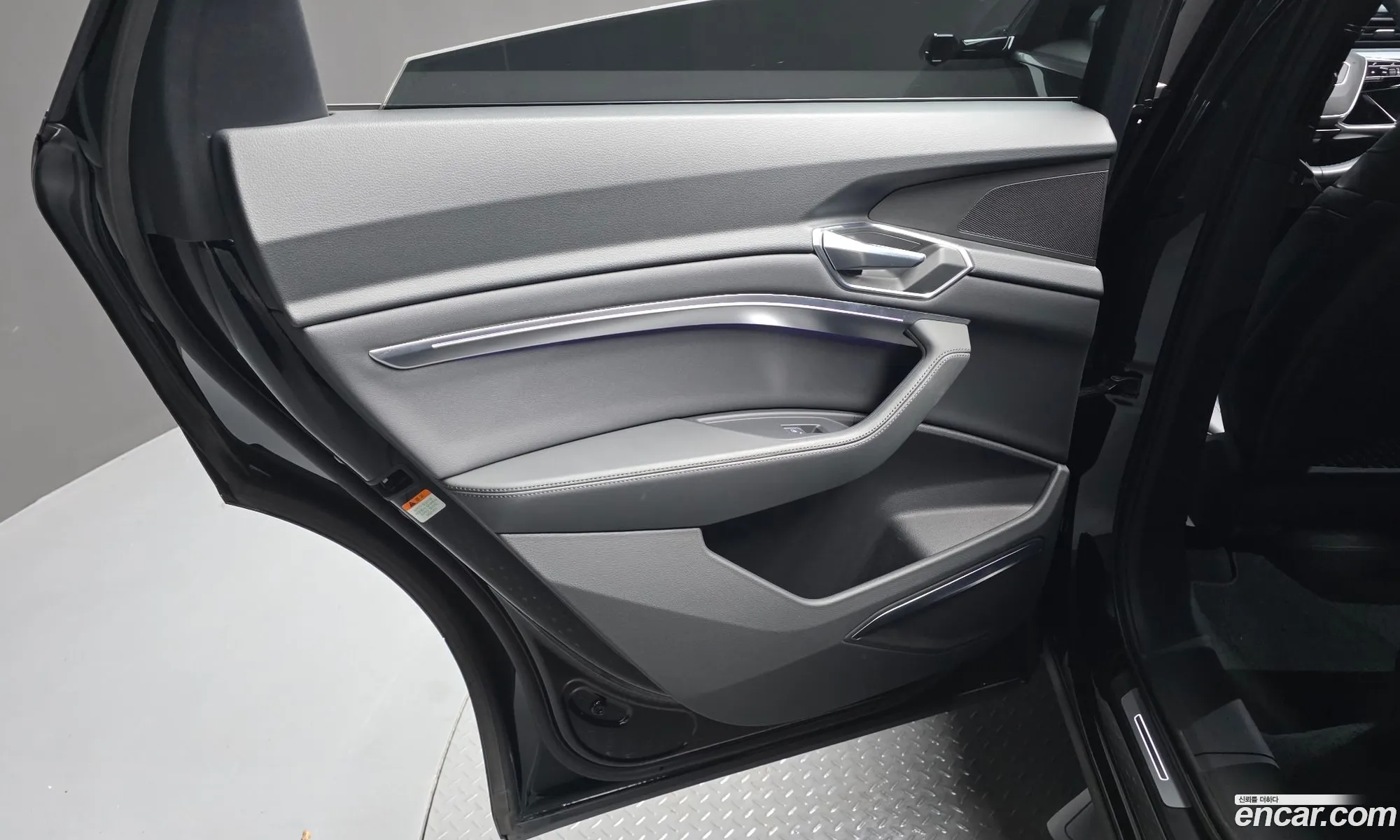 Audi e-tron 2022 — 24