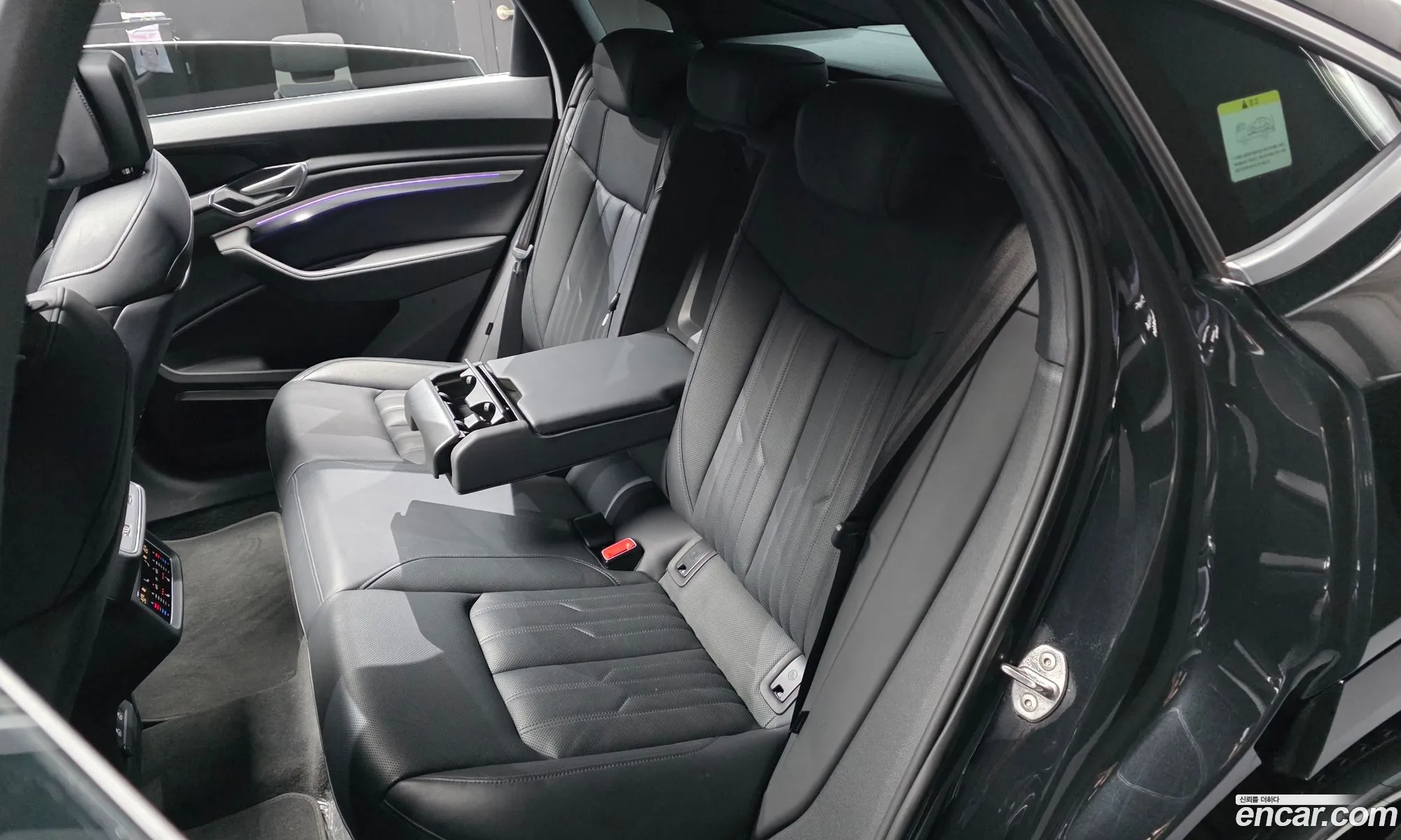 Audi e-tron 2022 — 13
