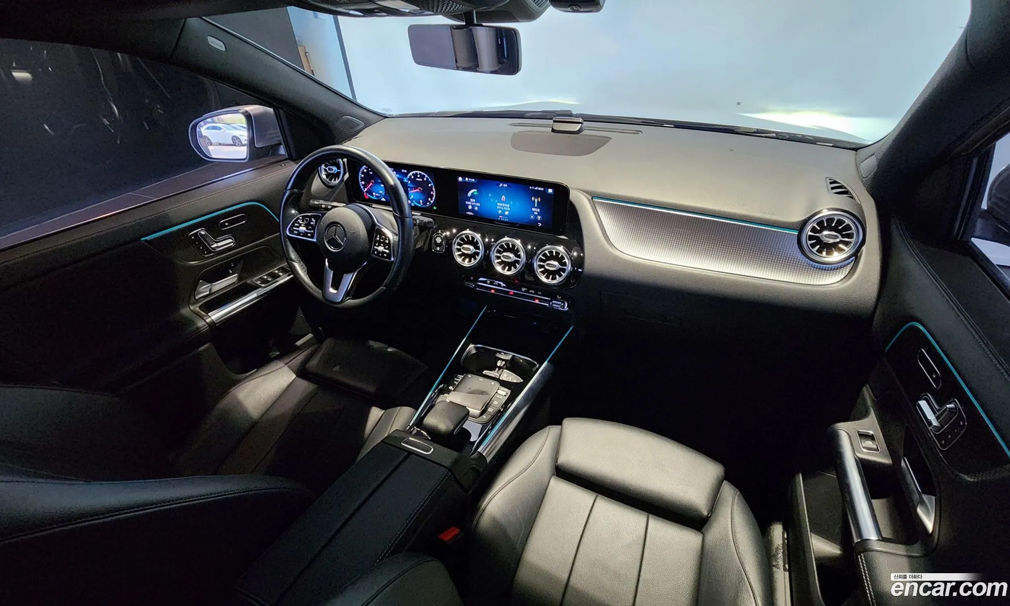 Mercedes-Benz GLA-Class H247 2021 — 9