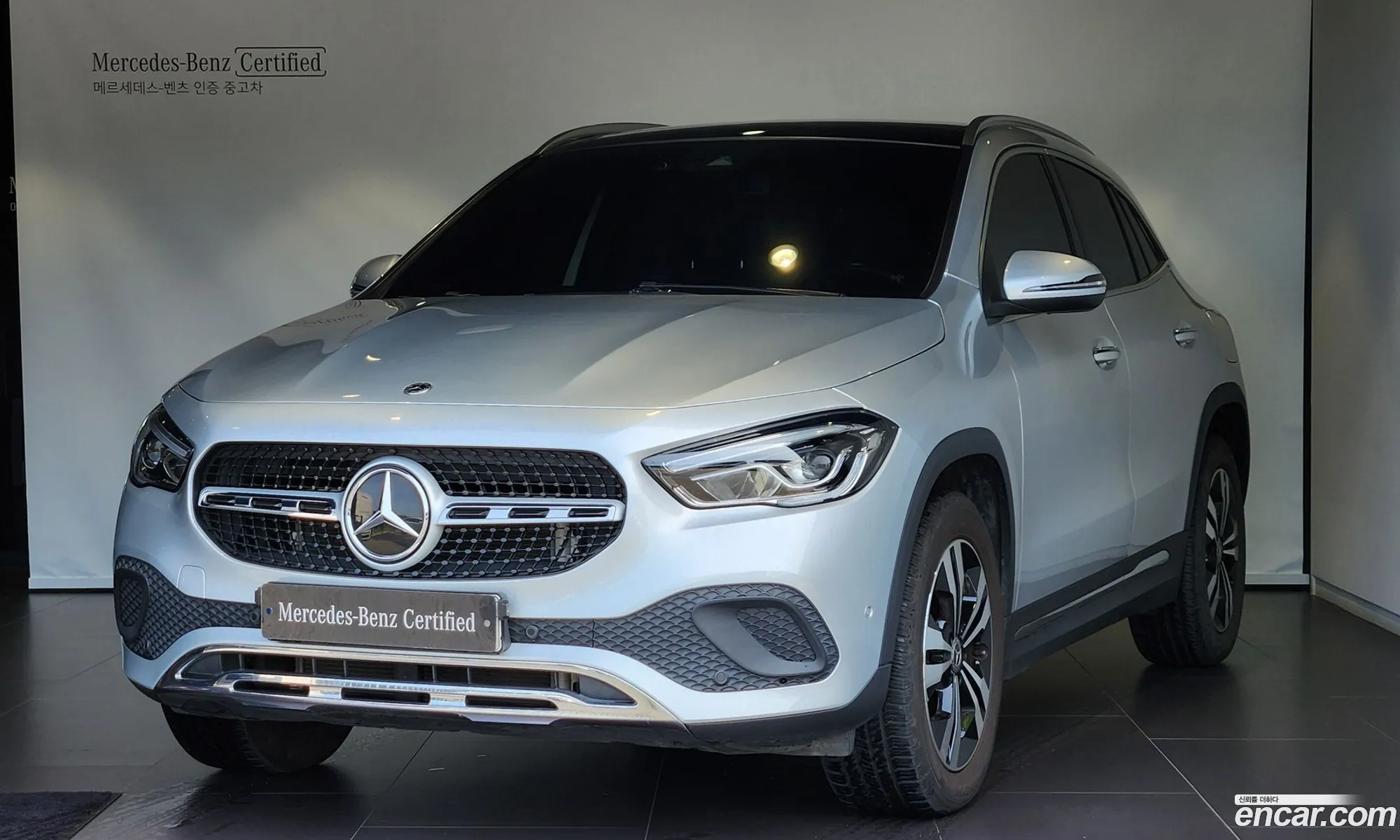 Mercedes-Benz GLA-Class H247 2021 — 17