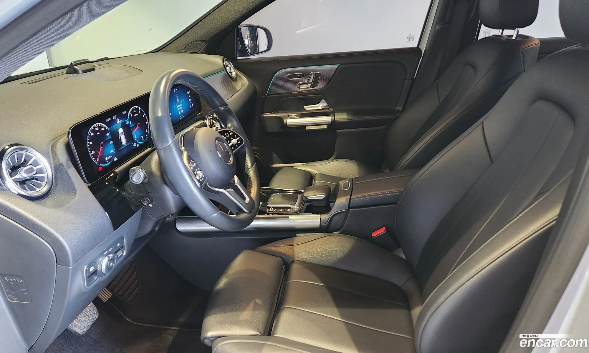 Mercedes-Benz GLA-Class H247 2021 — 6