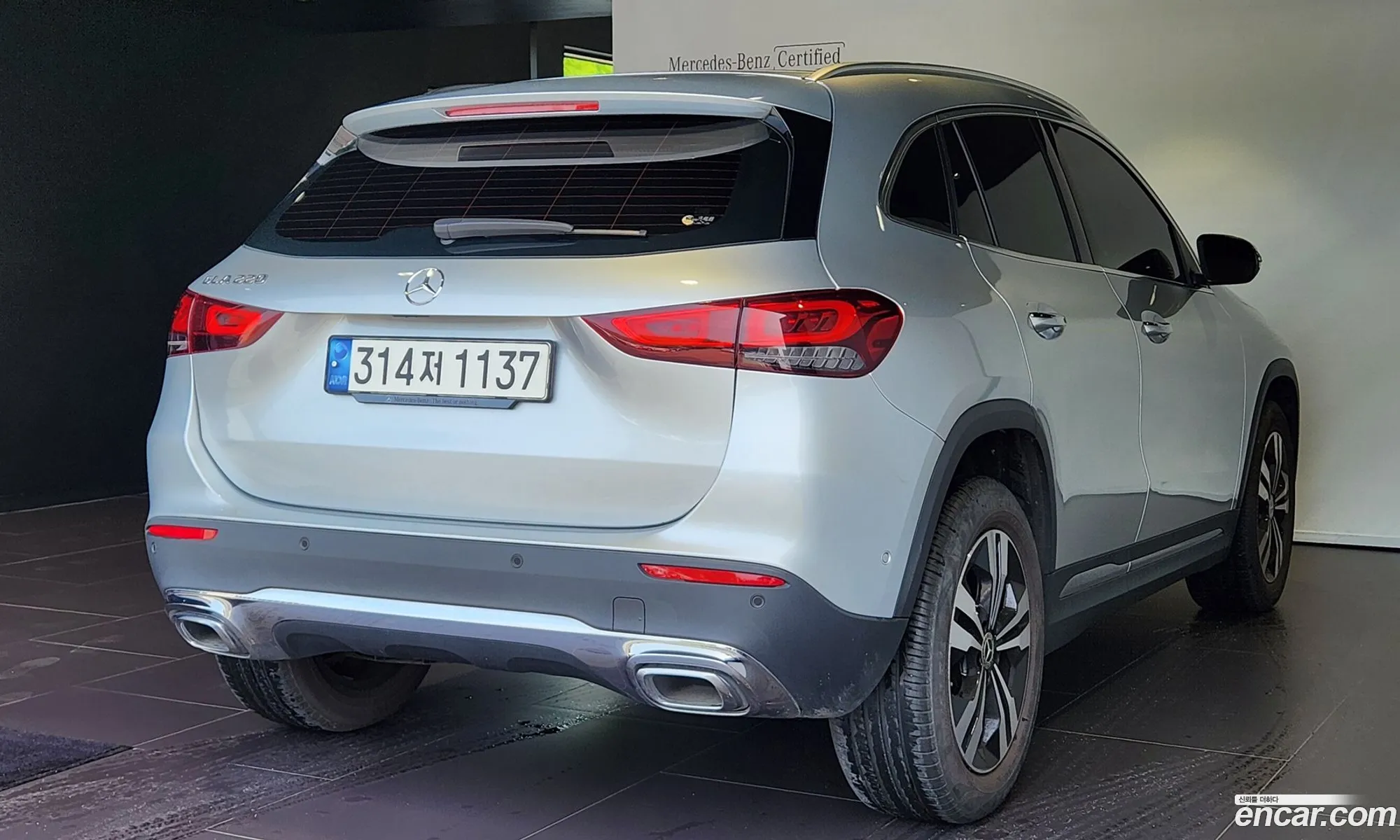 Mercedes-Benz GLA-Class H247 2021 — 14