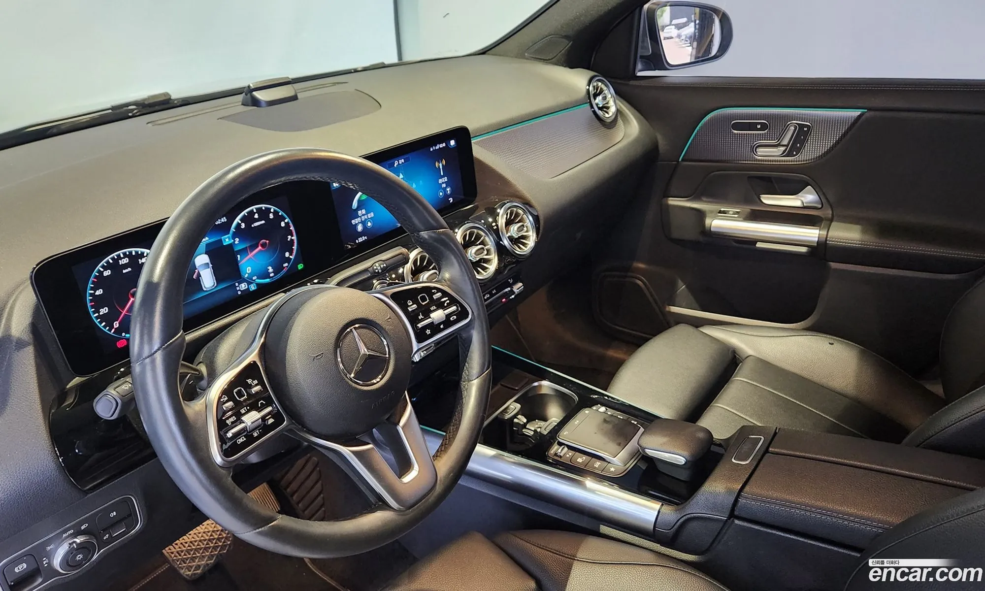 Mercedes-Benz GLA-Class H247 2021 — 8
