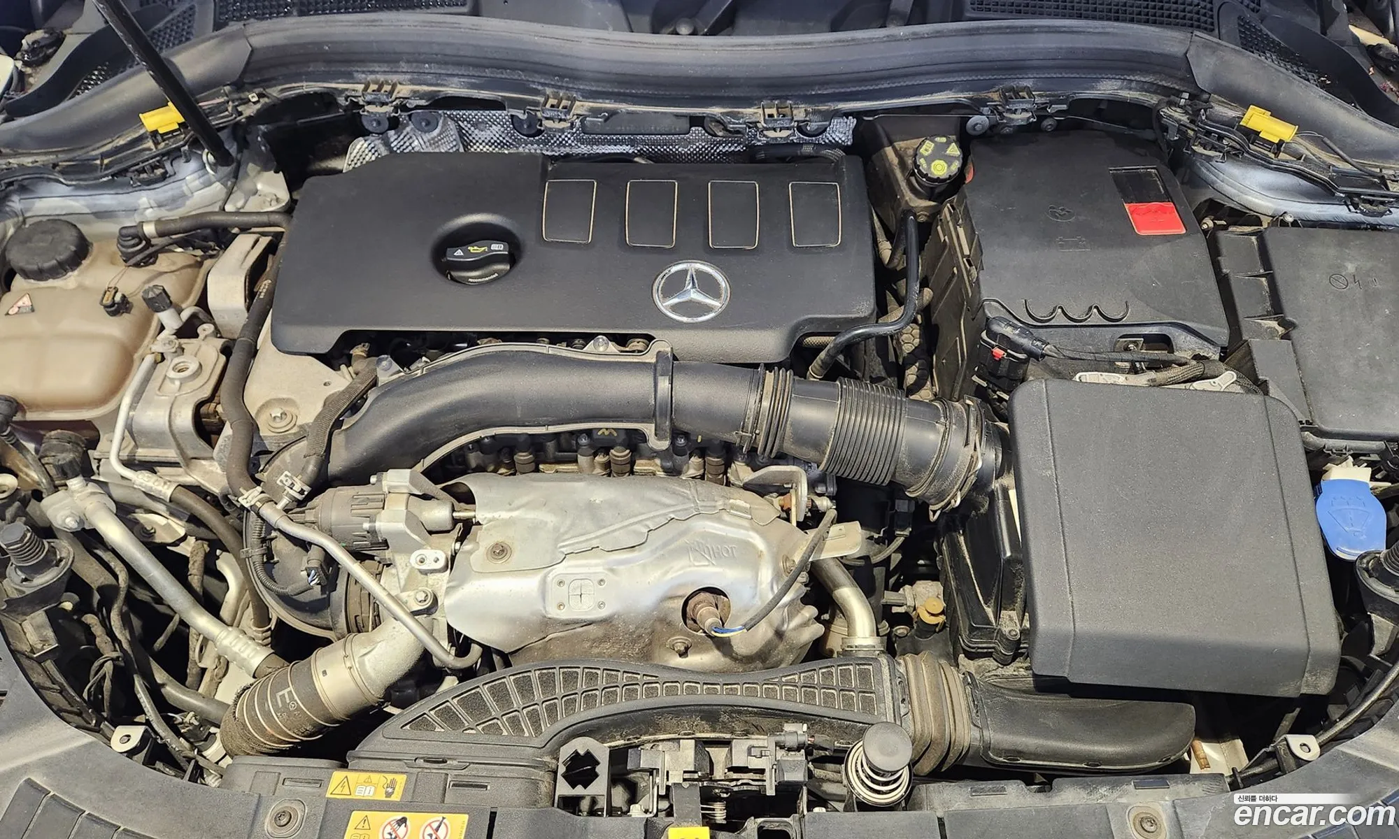 Mercedes-Benz GLA-Class H247 2021 — 10