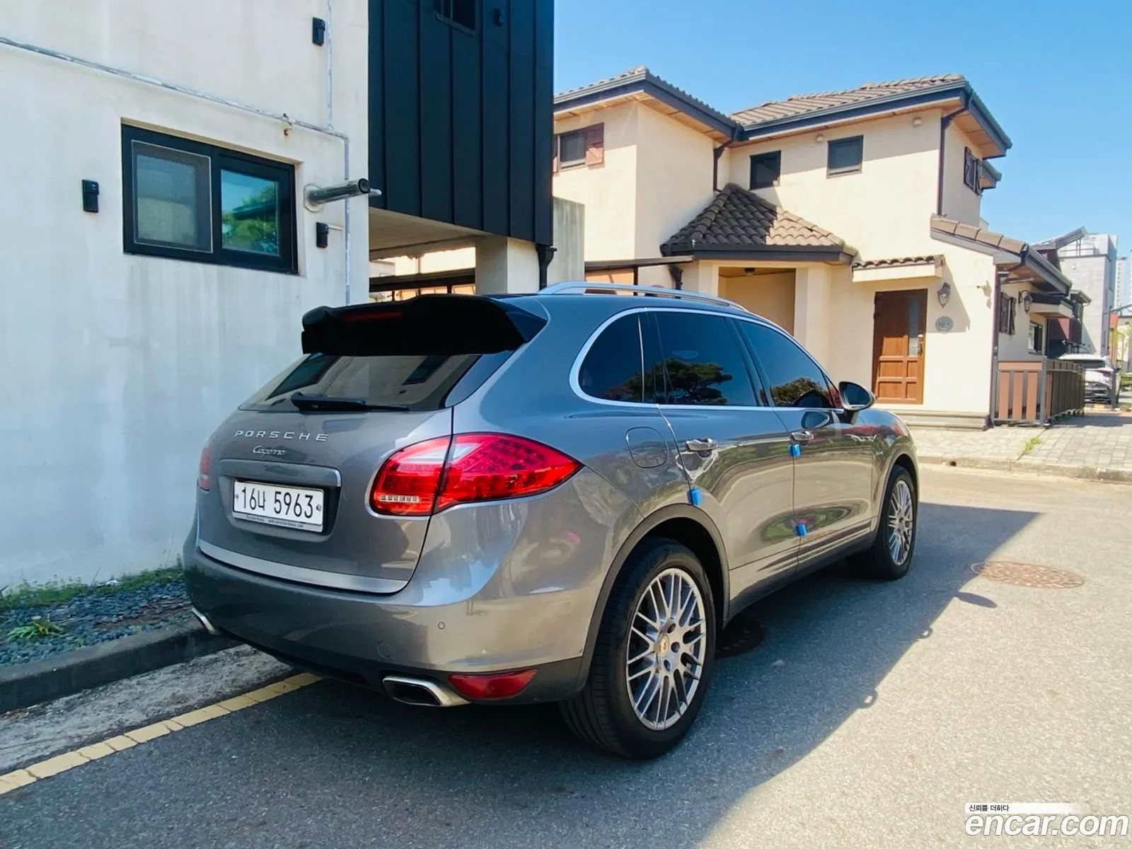 Porsche Cayenne 2012 — 4