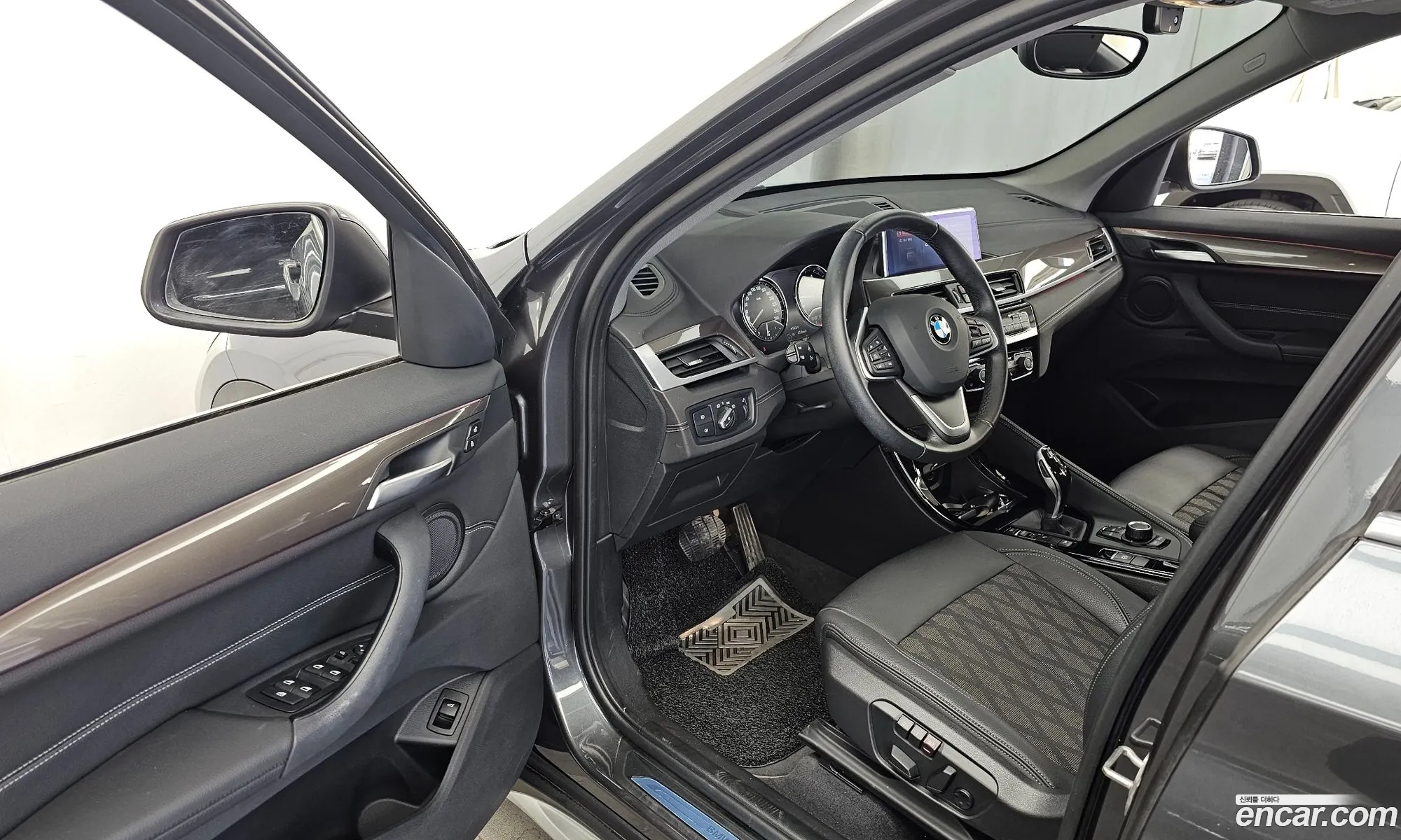 BMW X1 2020 WBA11DG08M5S07773 — 2