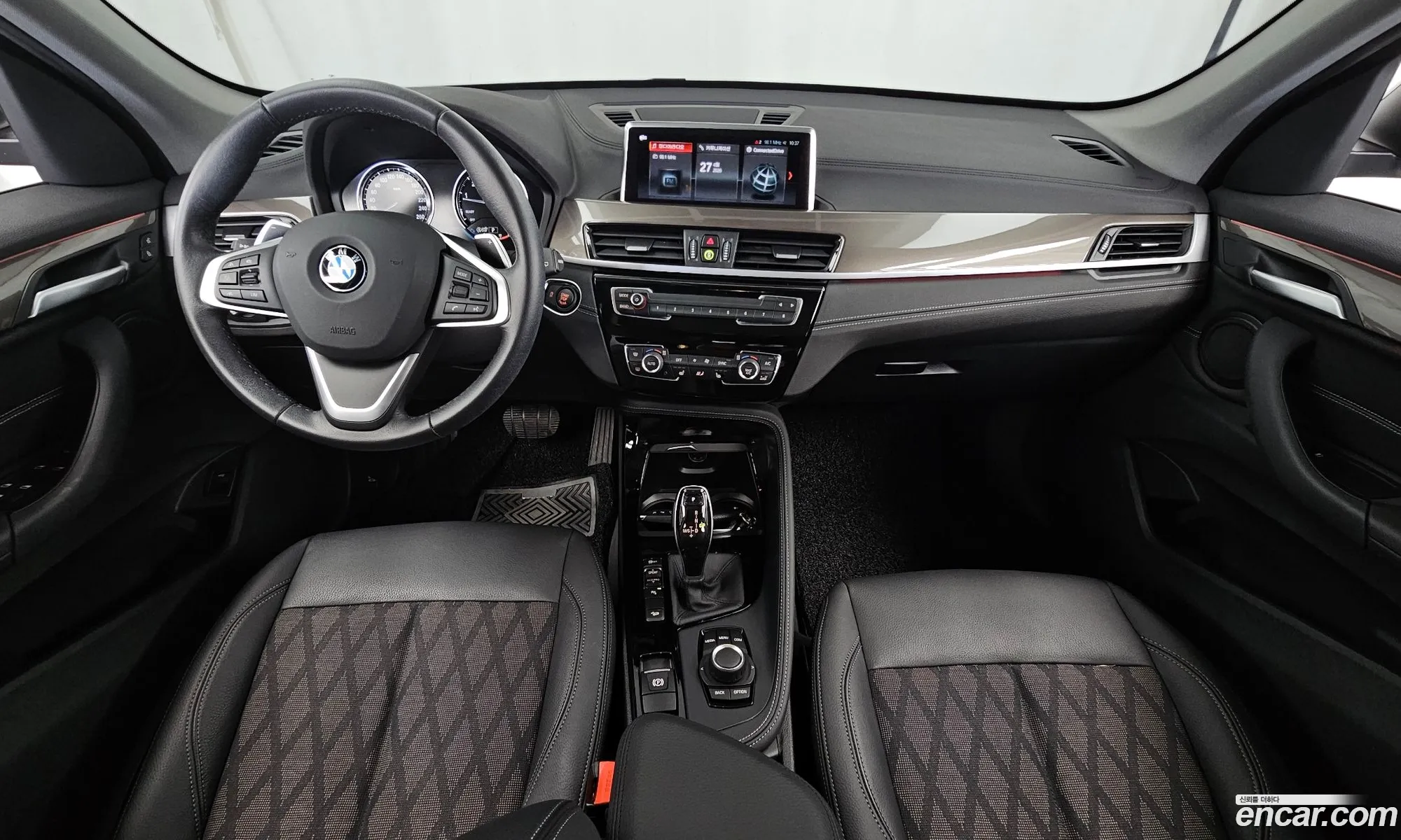BMW X1 2020 WBA11DG08M5S07773 — 8