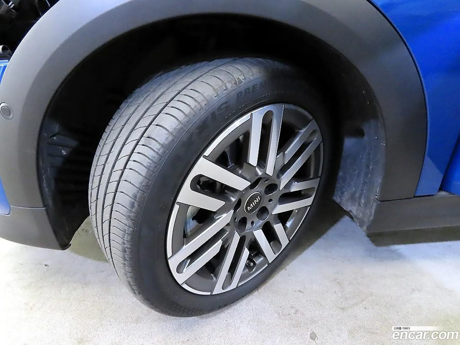 Mini Cooper C 2025 — 4