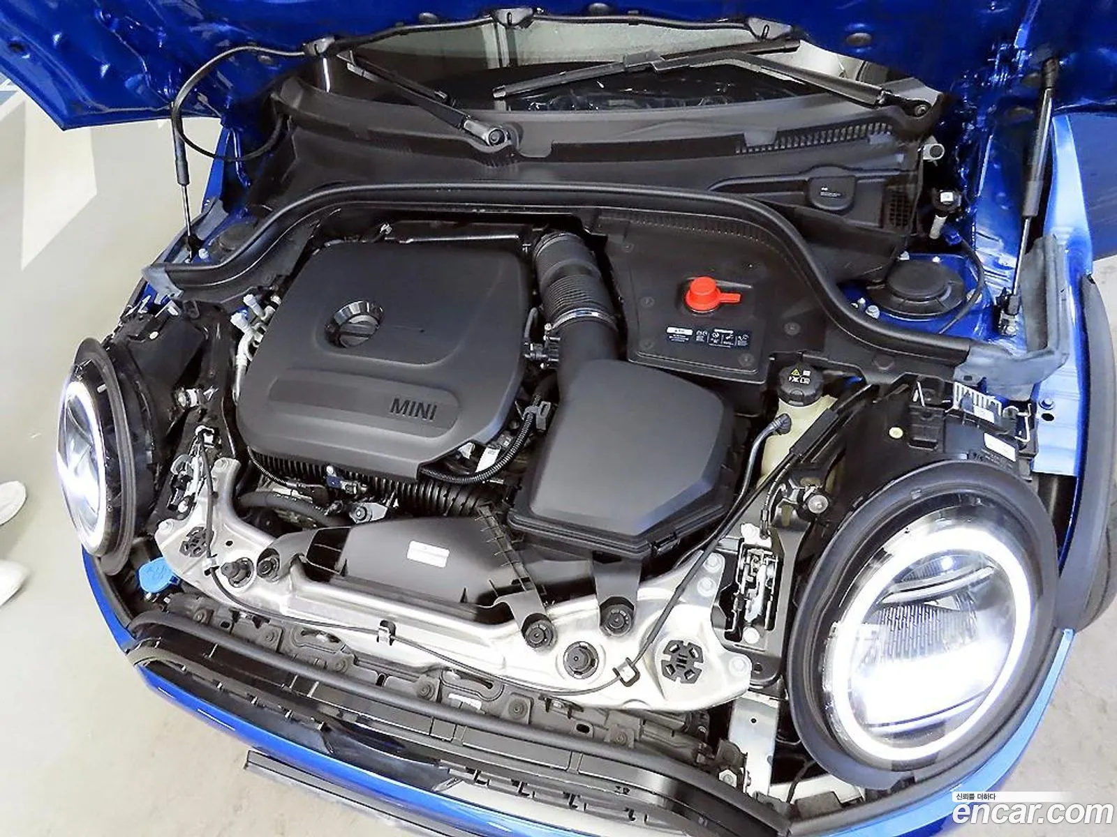 Mini Cooper C 2025 — 17