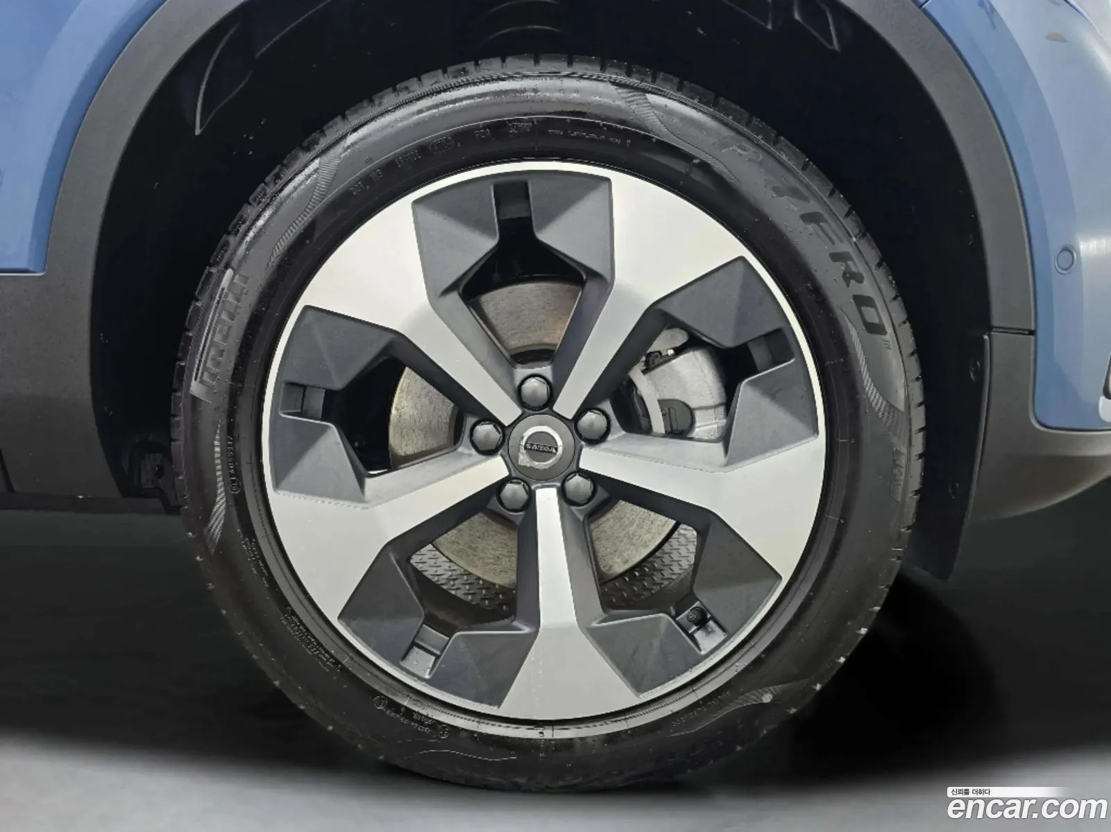 Volvo XC40 2025 — 16