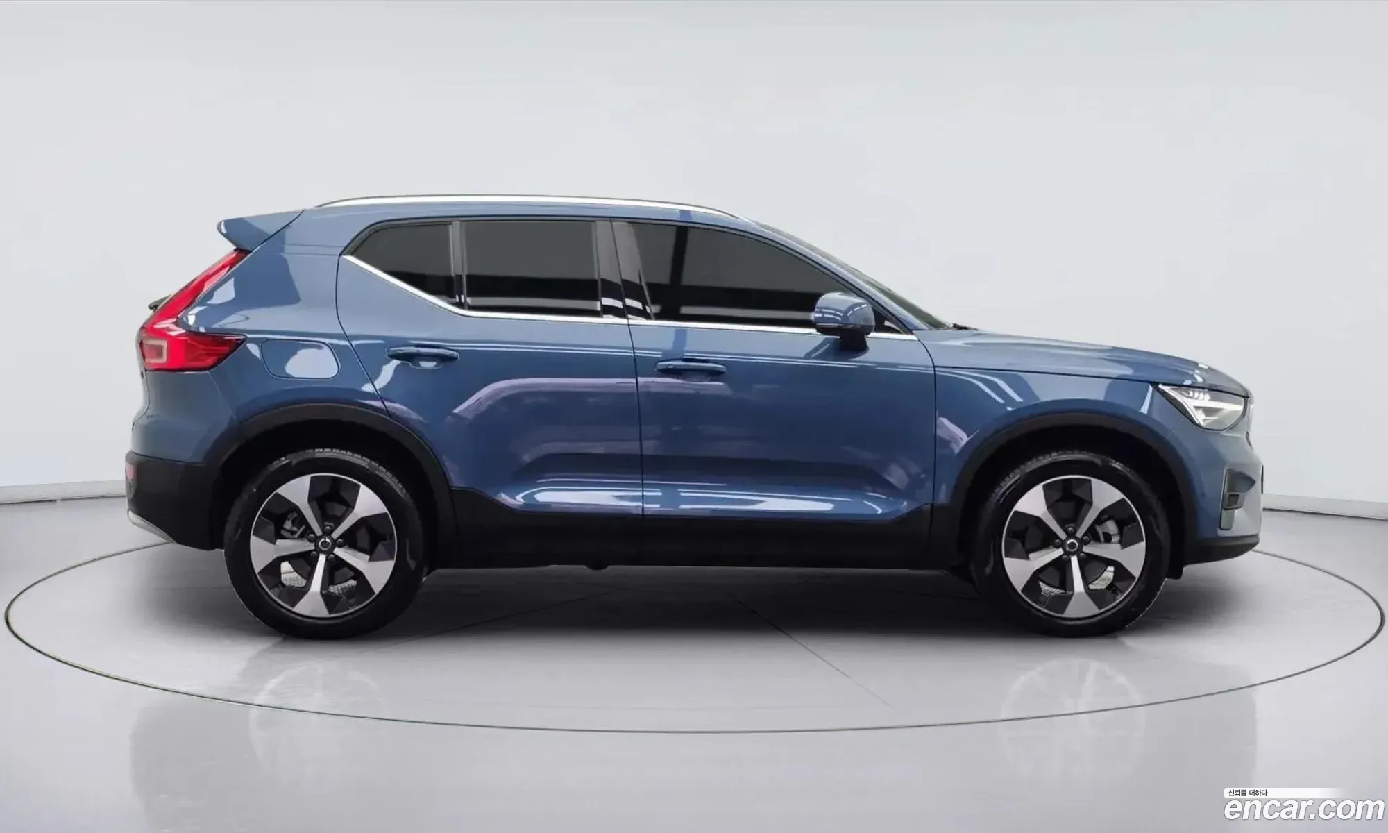 Volvo XC40 2025 — 10