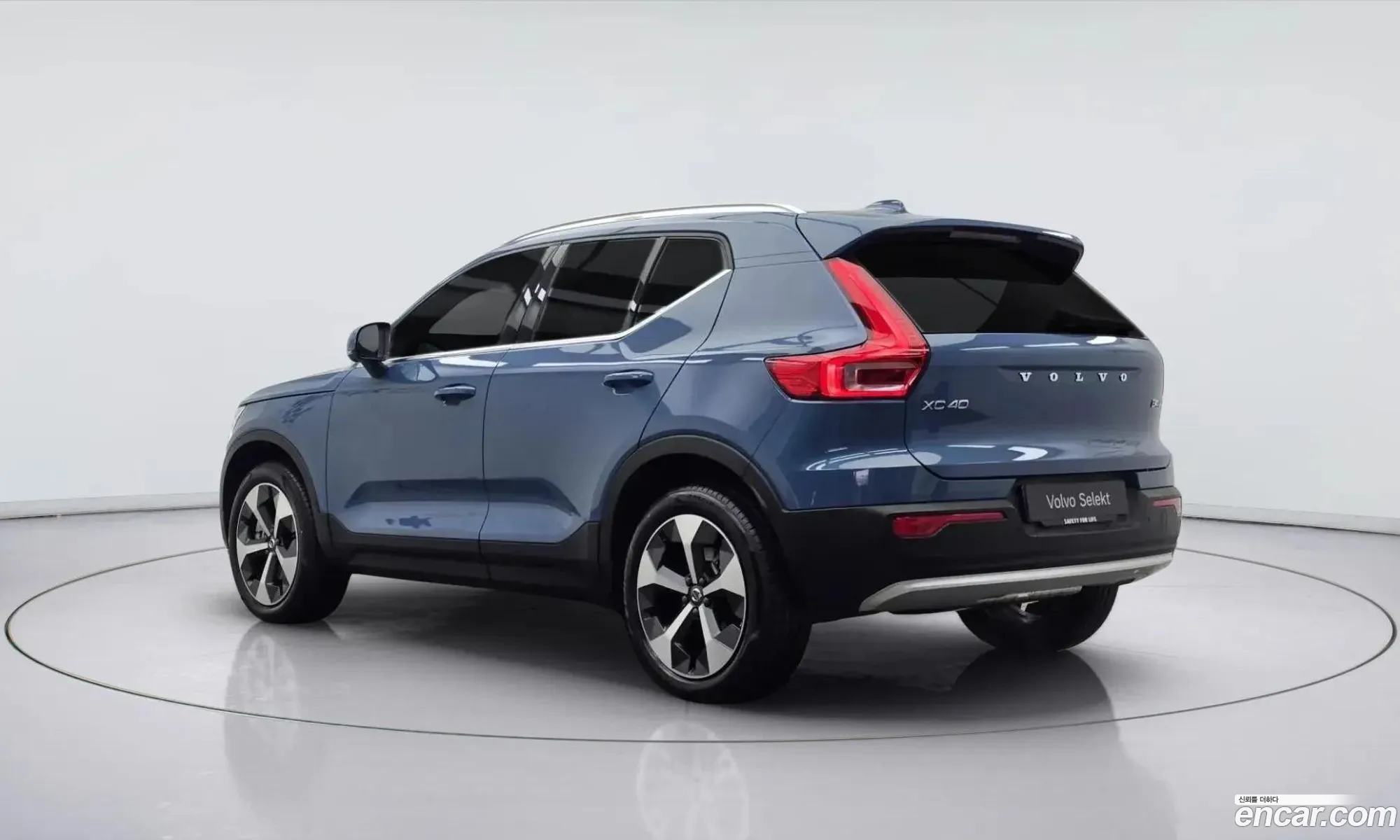 Volvo XC40 2025 — 9