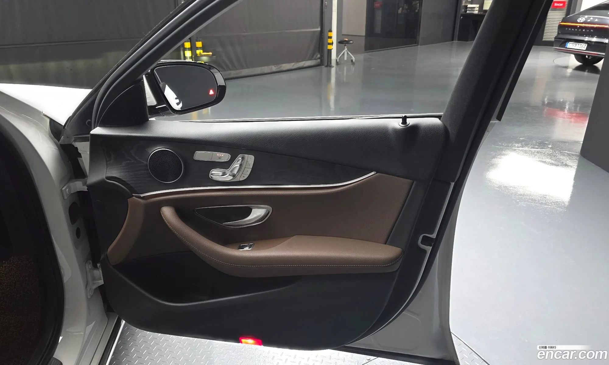 Mercedes-Benz E-Class W213 2017 — 29