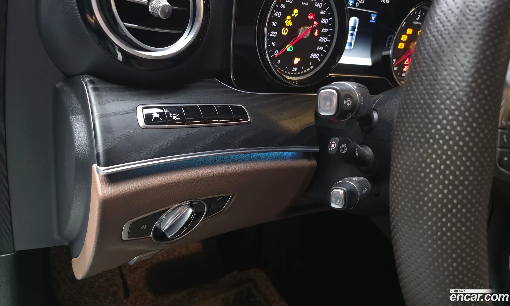 Mercedes-Benz E-Class W213 2017 — 28