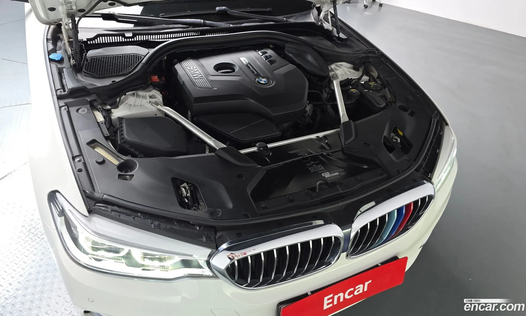 BMW 5 Series 2019 WBAJD3101KB317444 — 19