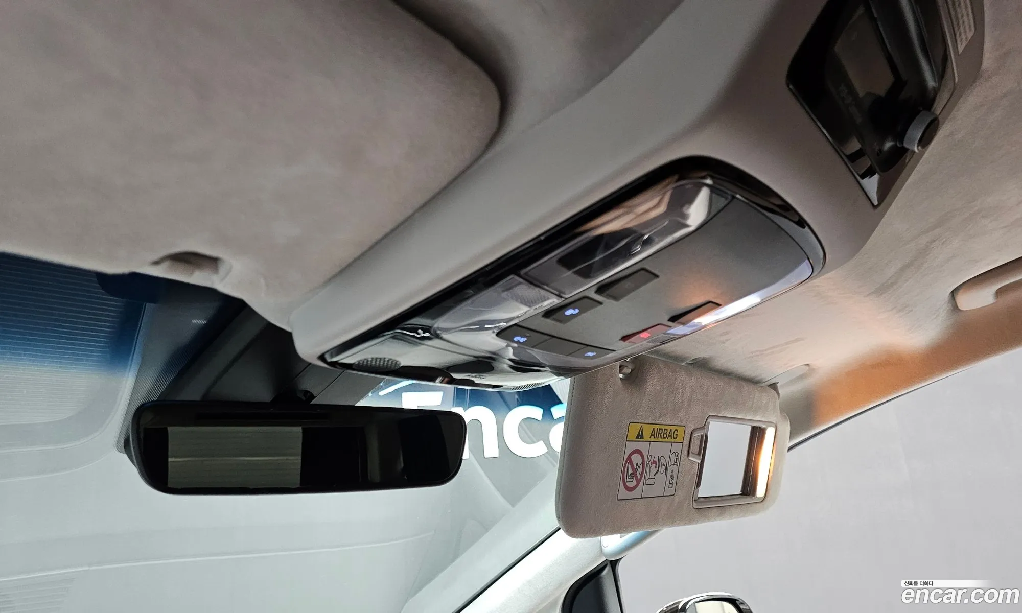 Hyundai Staria 2024 — 23