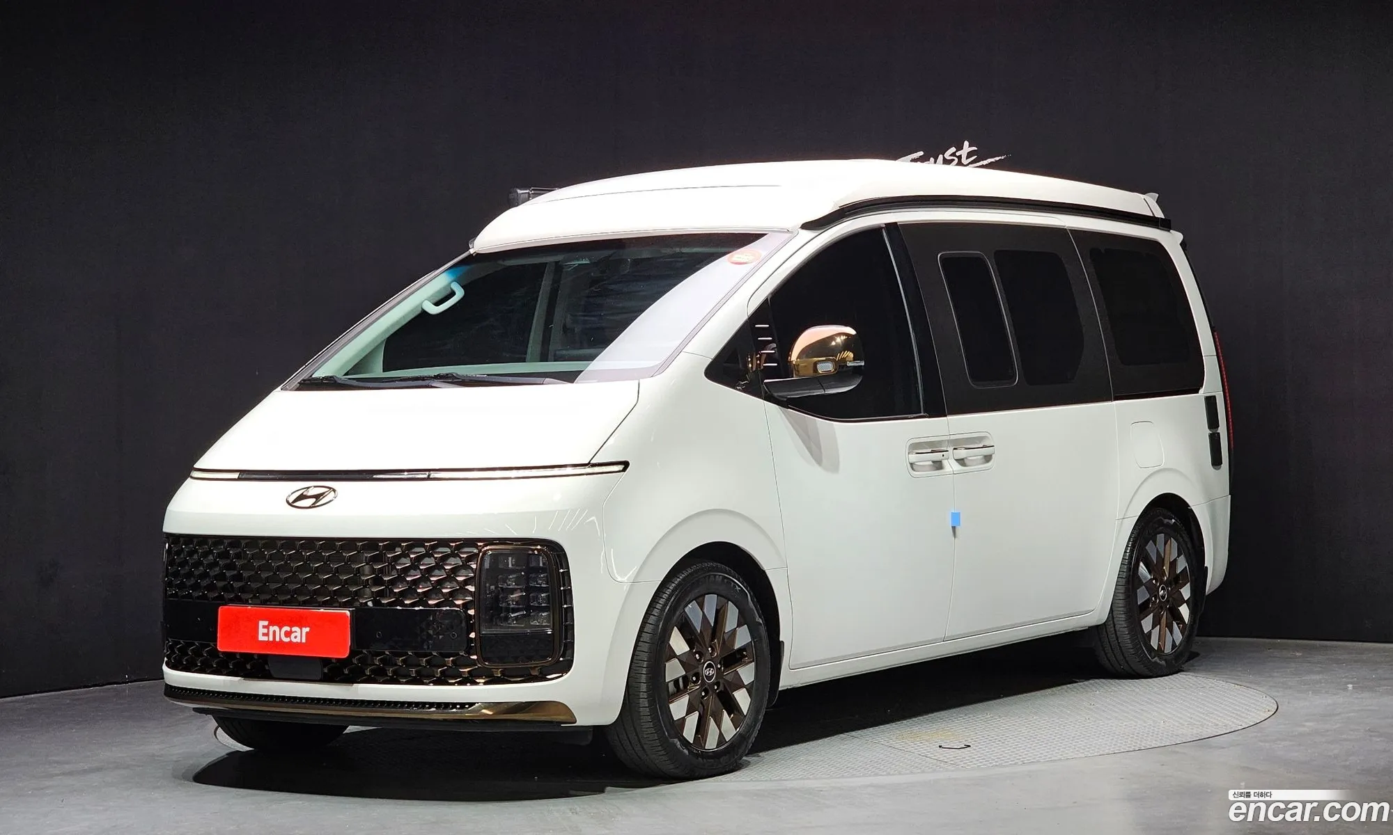 Hyundai Staria 2024 — 24