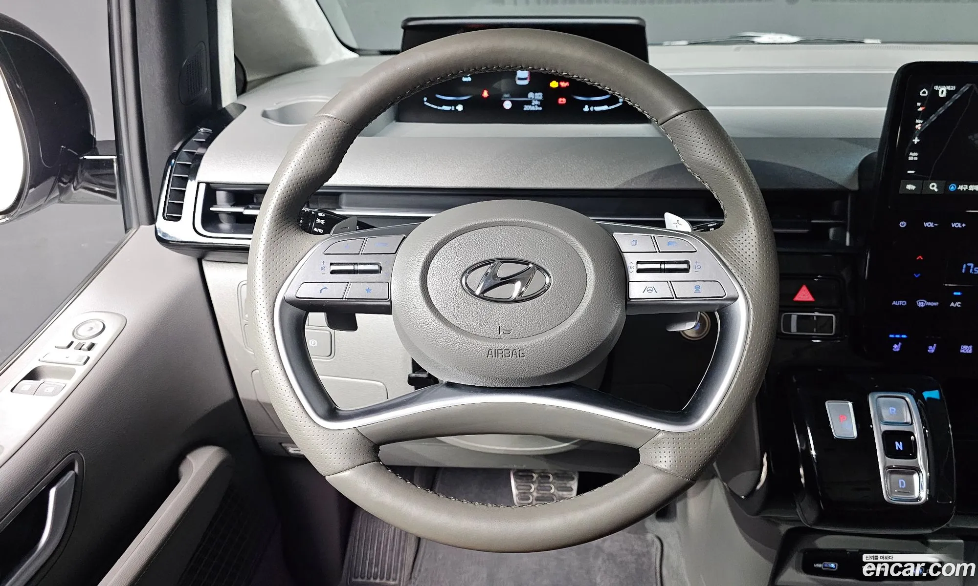 Hyundai Staria 2024 — 6