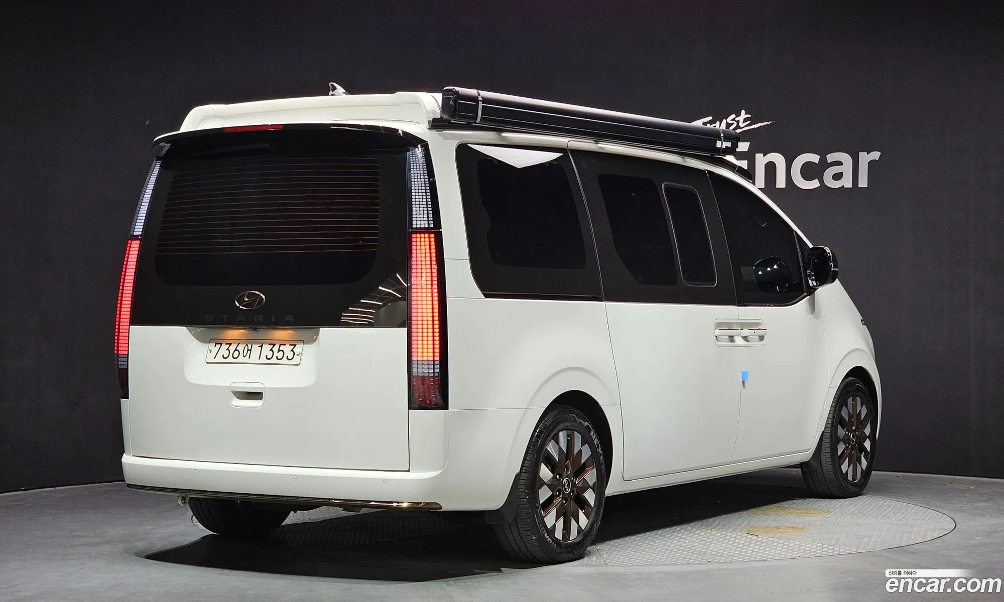 Hyundai Staria 2024 — 32