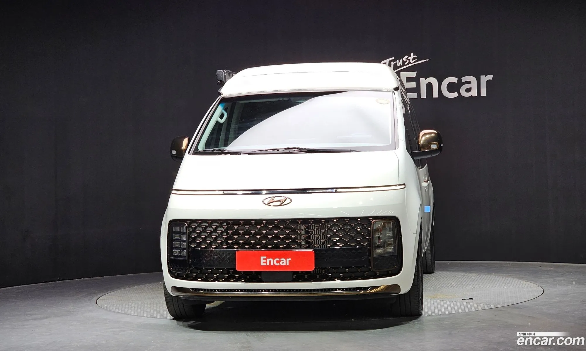 Hyundai Staria 2024 — 7