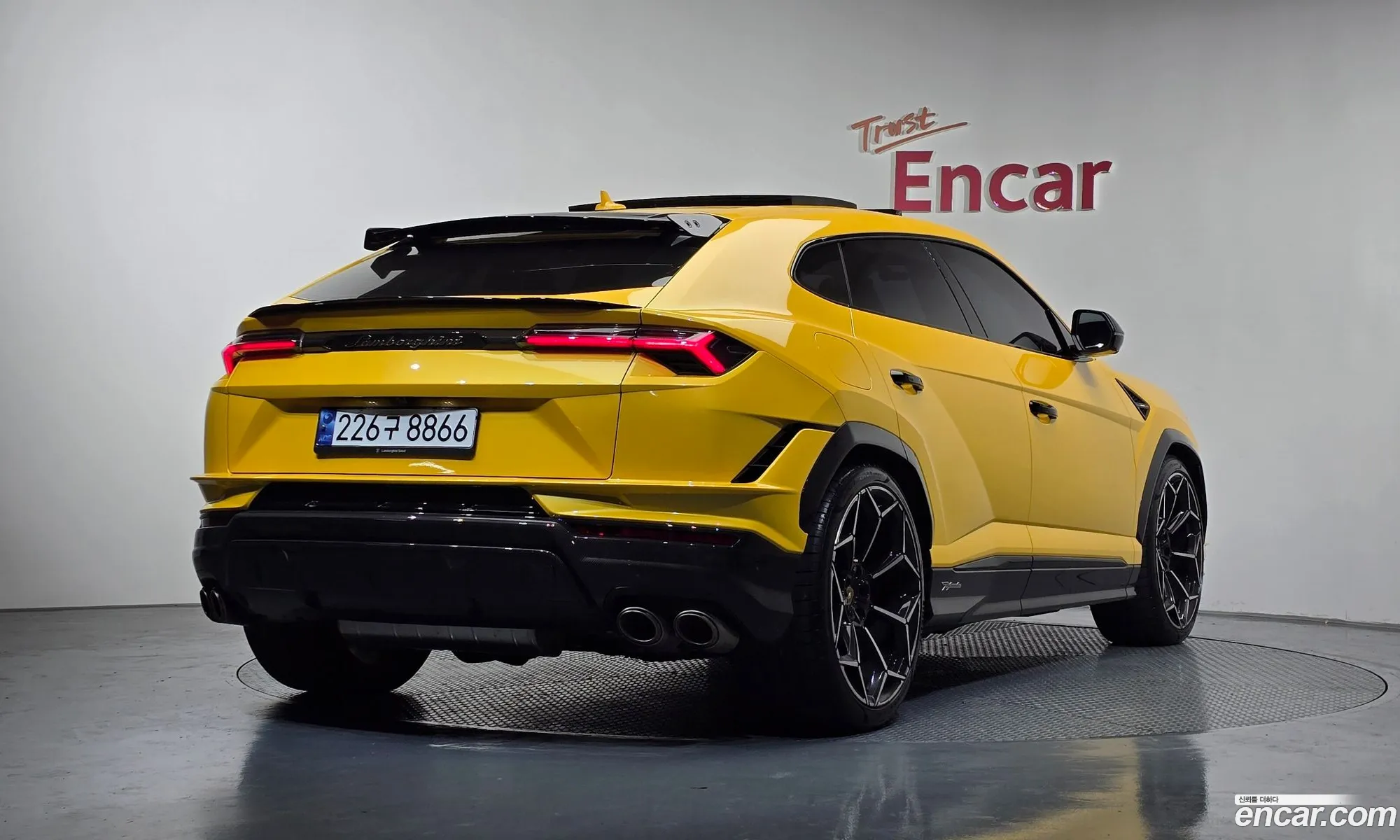 Lamborghini Urus 2024 — 18