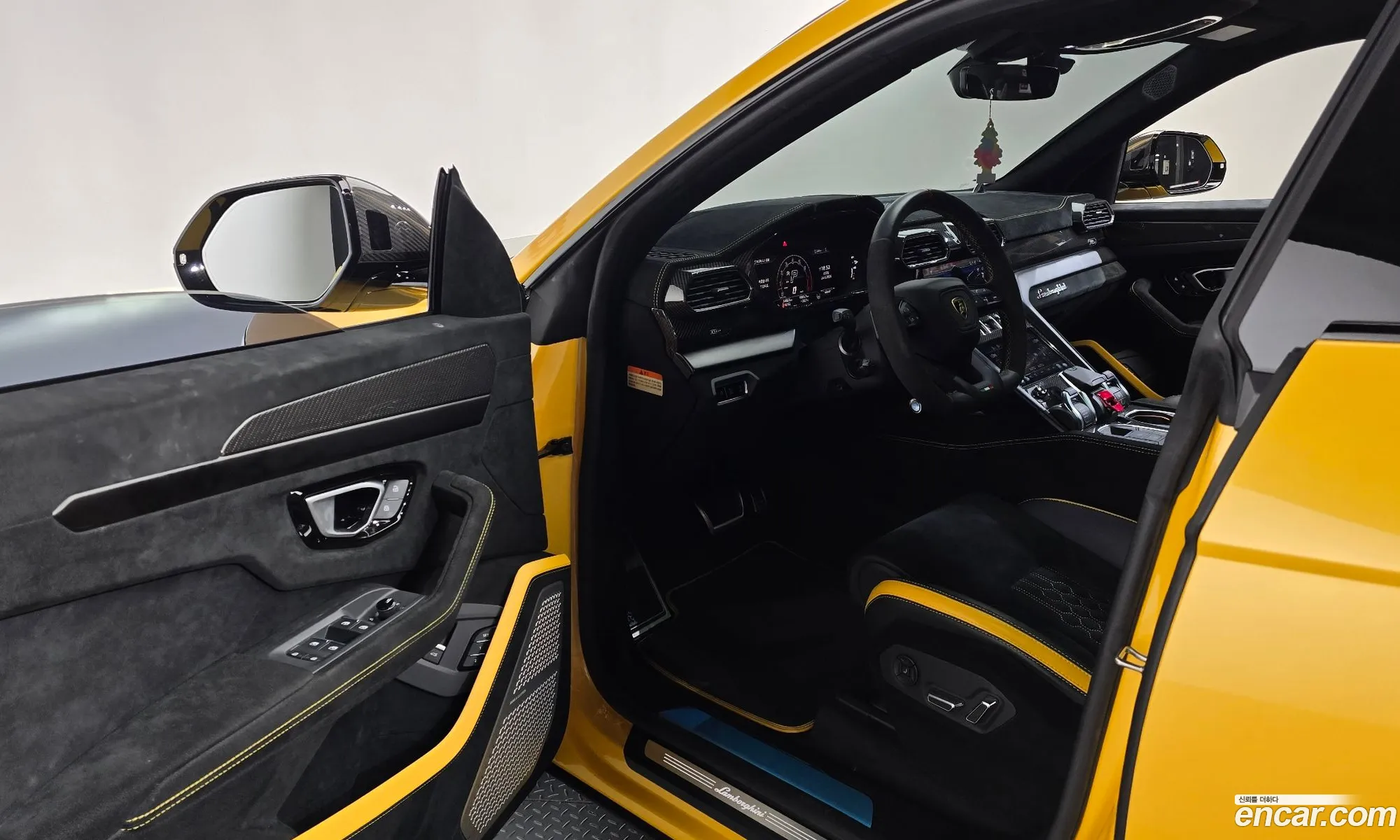 Lamborghini Urus 2024 — 11