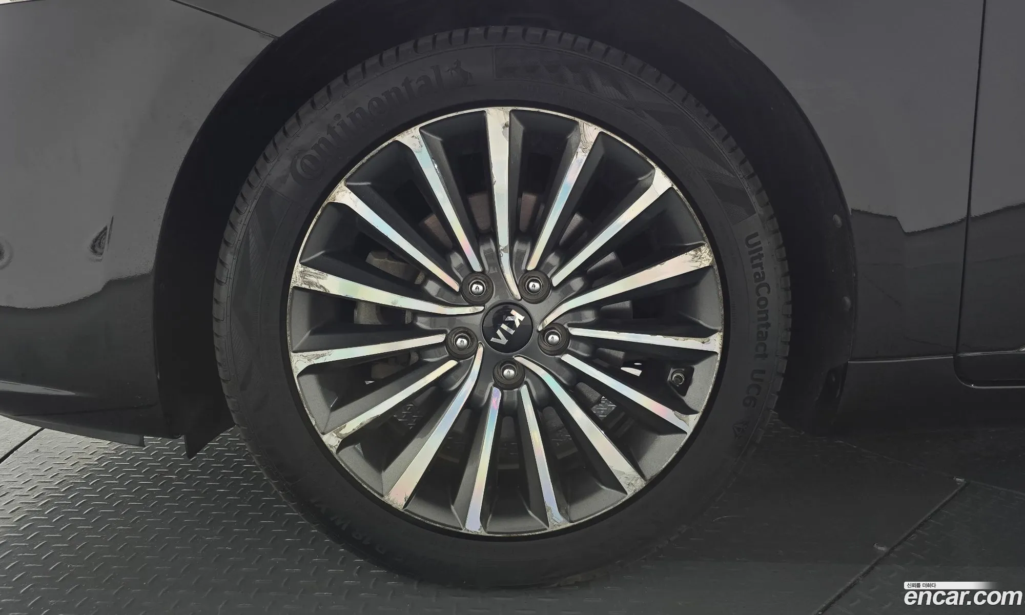 Kia K7 2017 — 27