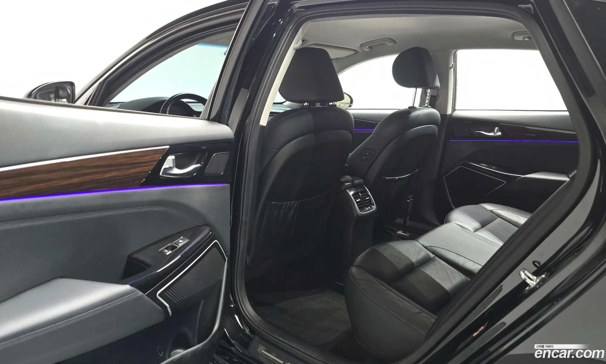 Kia K7 2017 — 7