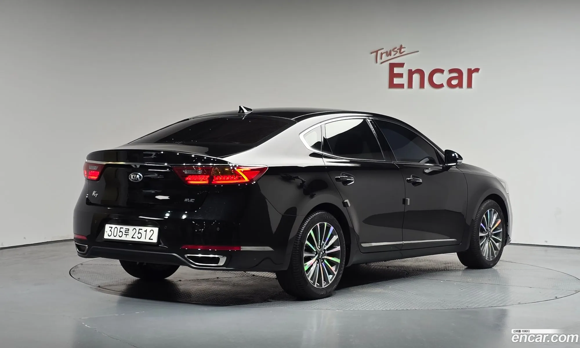 Kia K7 2017 — 12