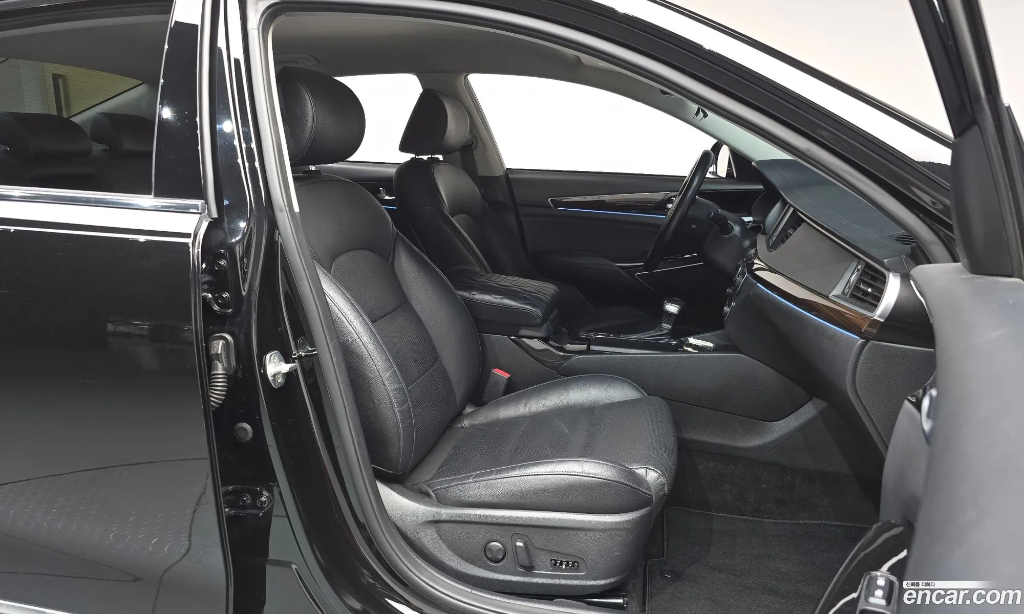Kia K7 2017 — 24
