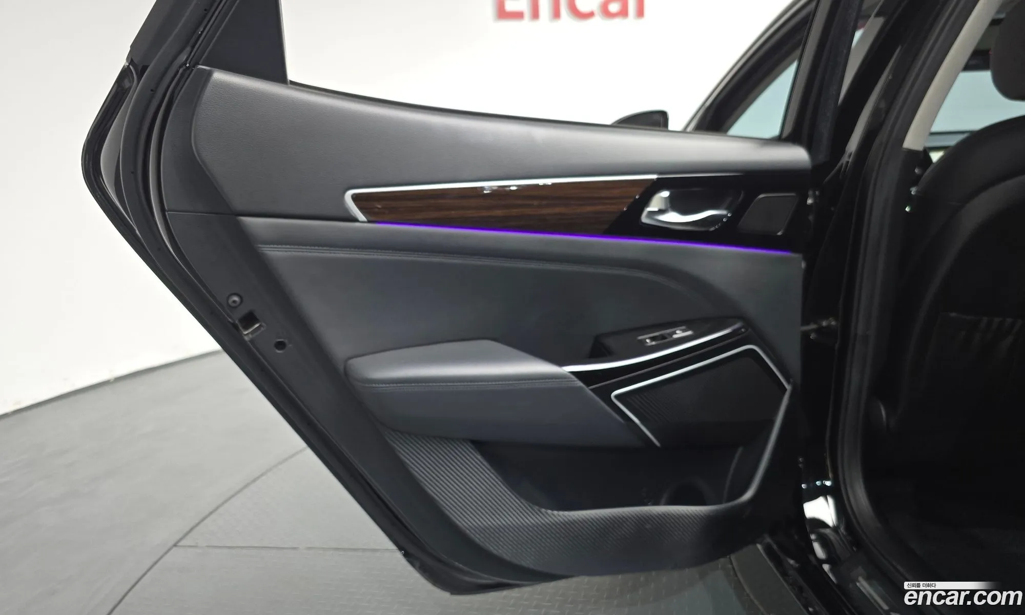 Kia K7 2017 — 21