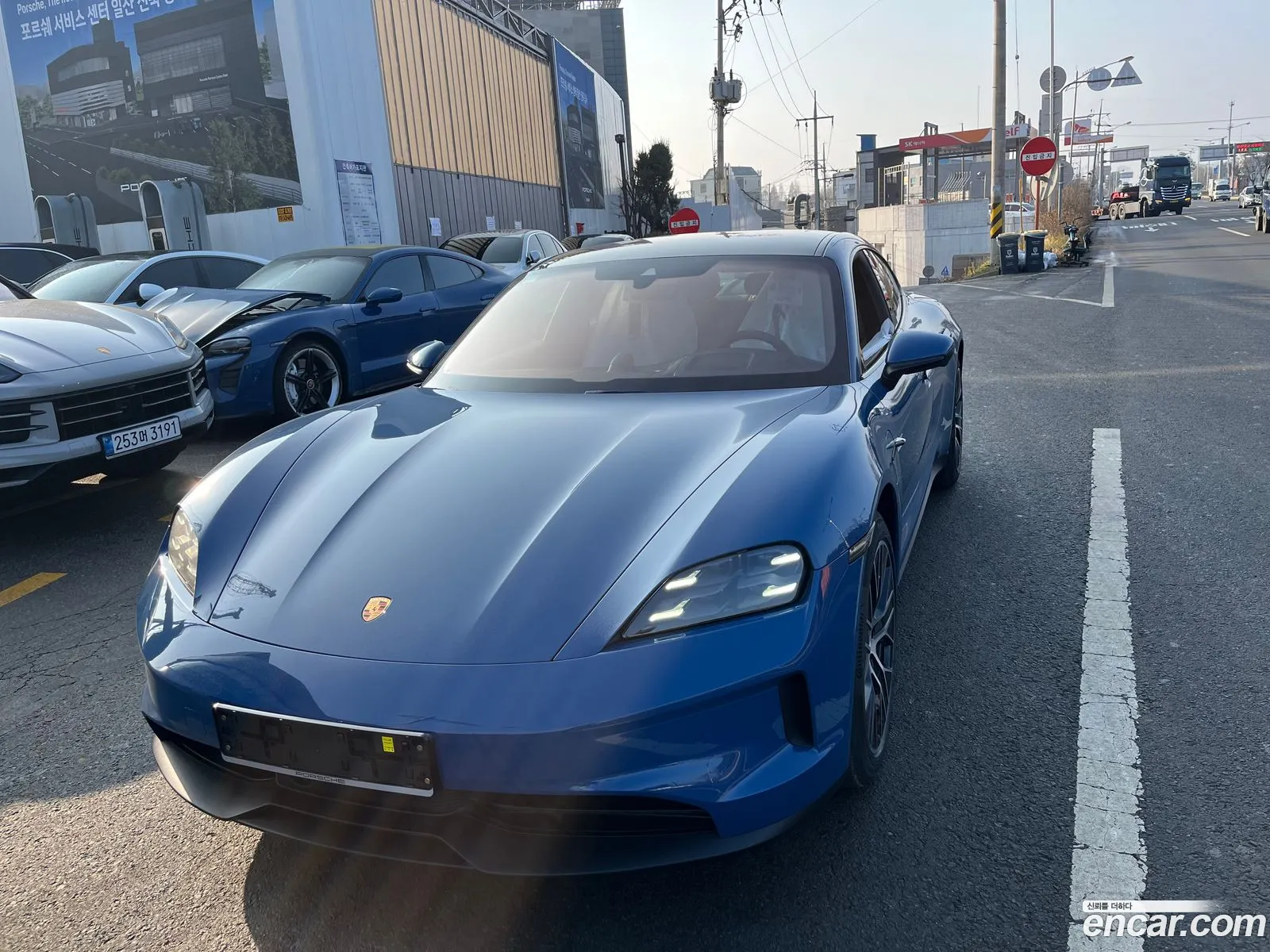 Porsche Taycan 2025 — 4
