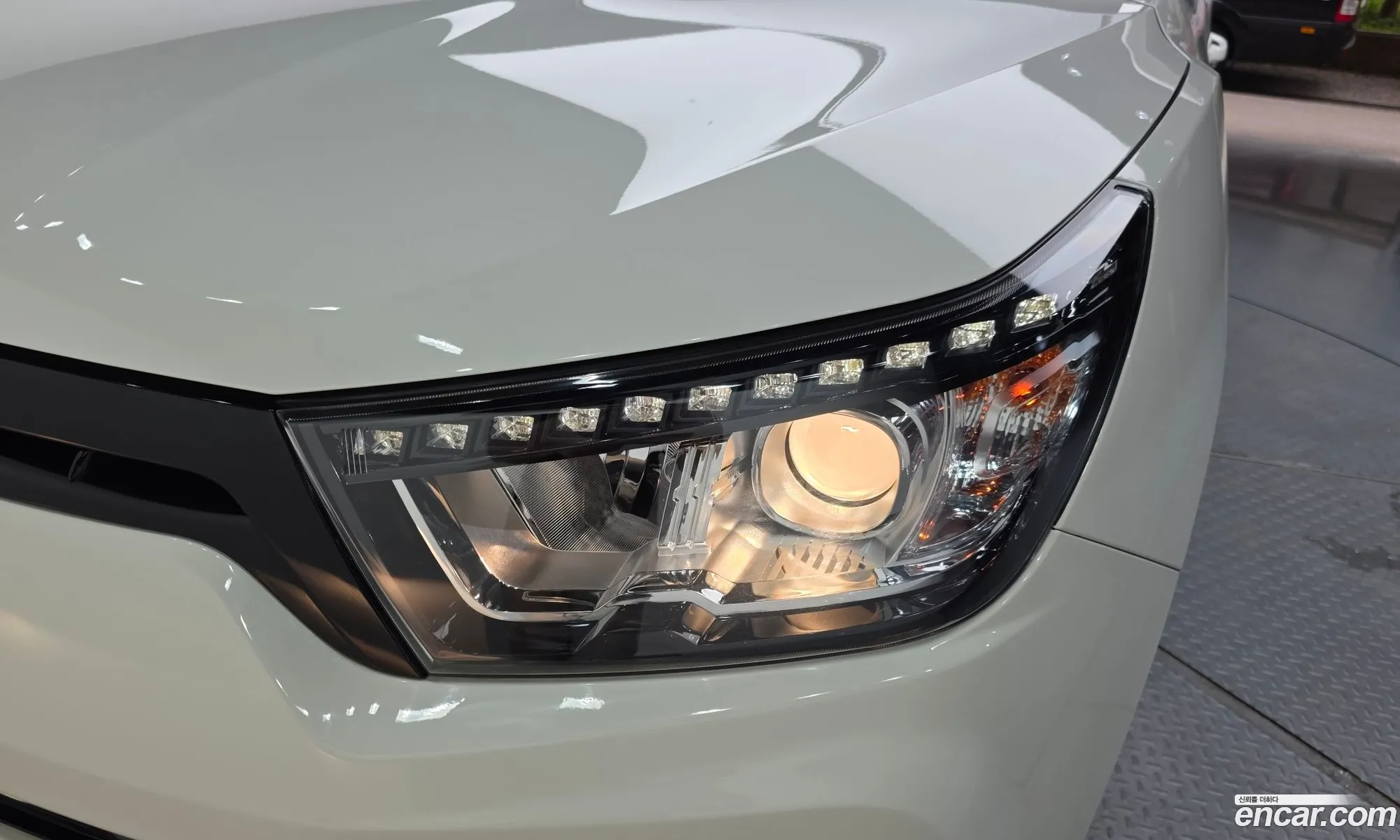 KG Mobility (SsangYong) Tivoli Armour 2018 — 30
