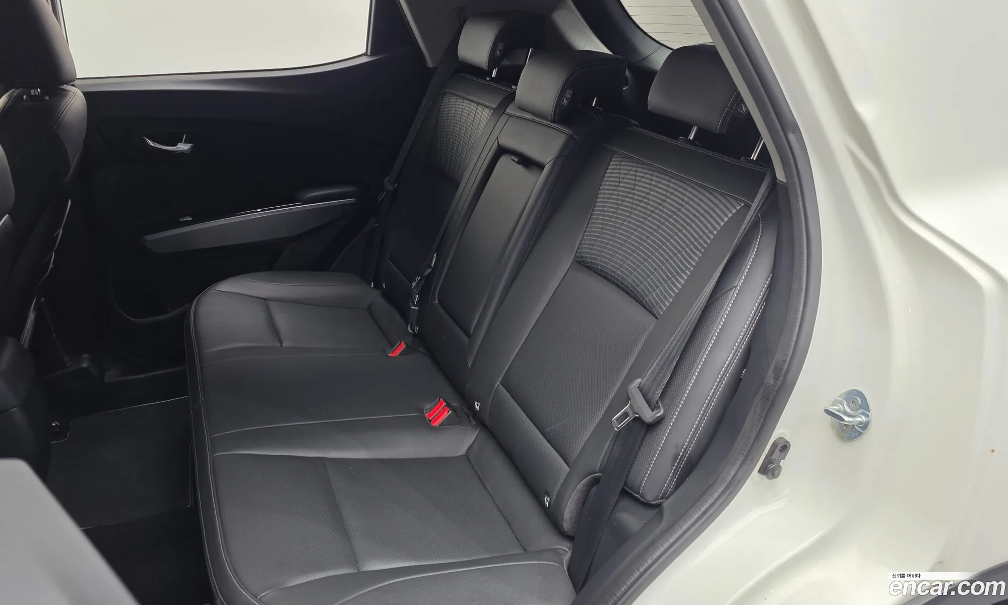 KG Mobility (SsangYong) Tivoli Armour 2018 — 21