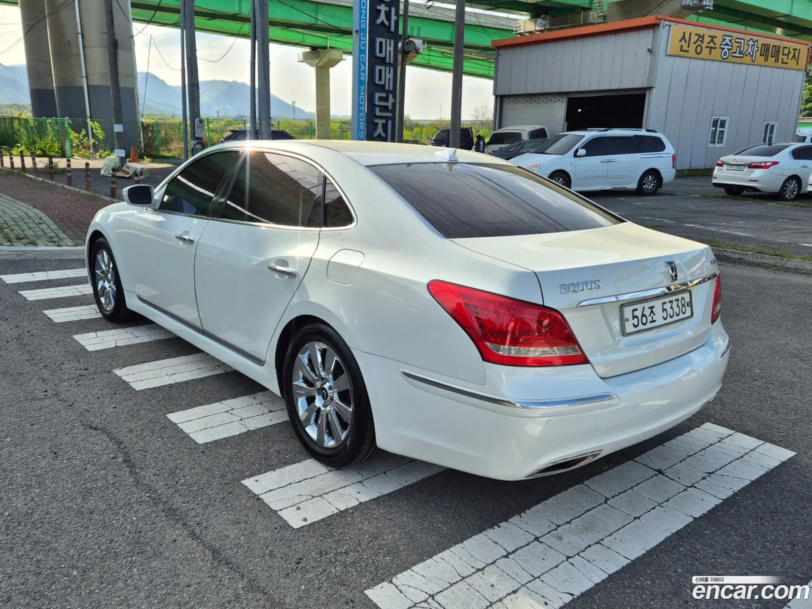 Hyundai Equus 2009 — 18